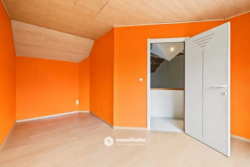 VRIJSTAANDE WONING MET 3 SLPKS EN ROYALE TUIN TE KOOP IN SXW foto 16