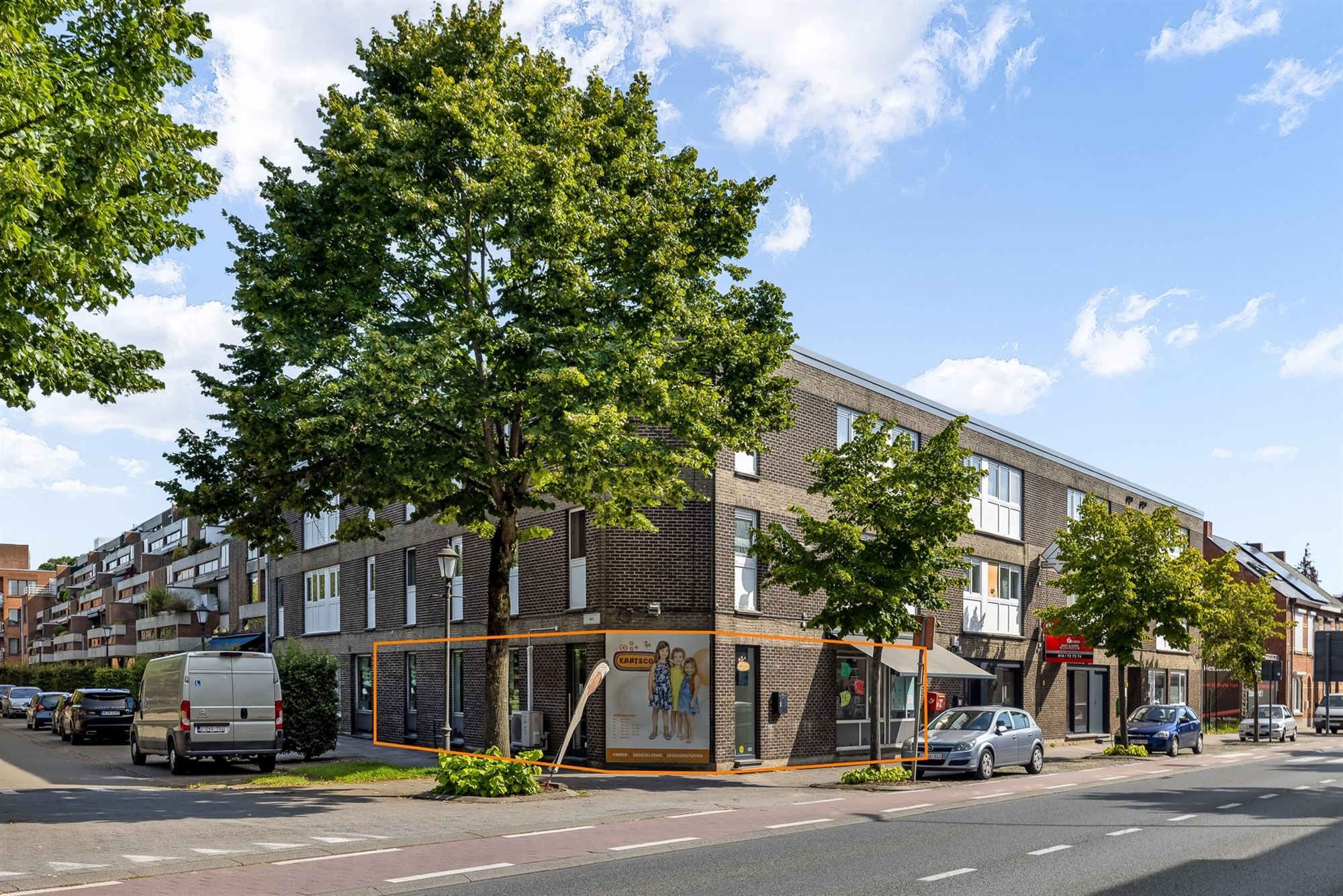 RUIM HANDELSPAND (123M²) IDEAAL GELEGEN OP DE HOEK VAN DE MARKT EN DE DORPSSTRAAT TE HEPPEN foto 19