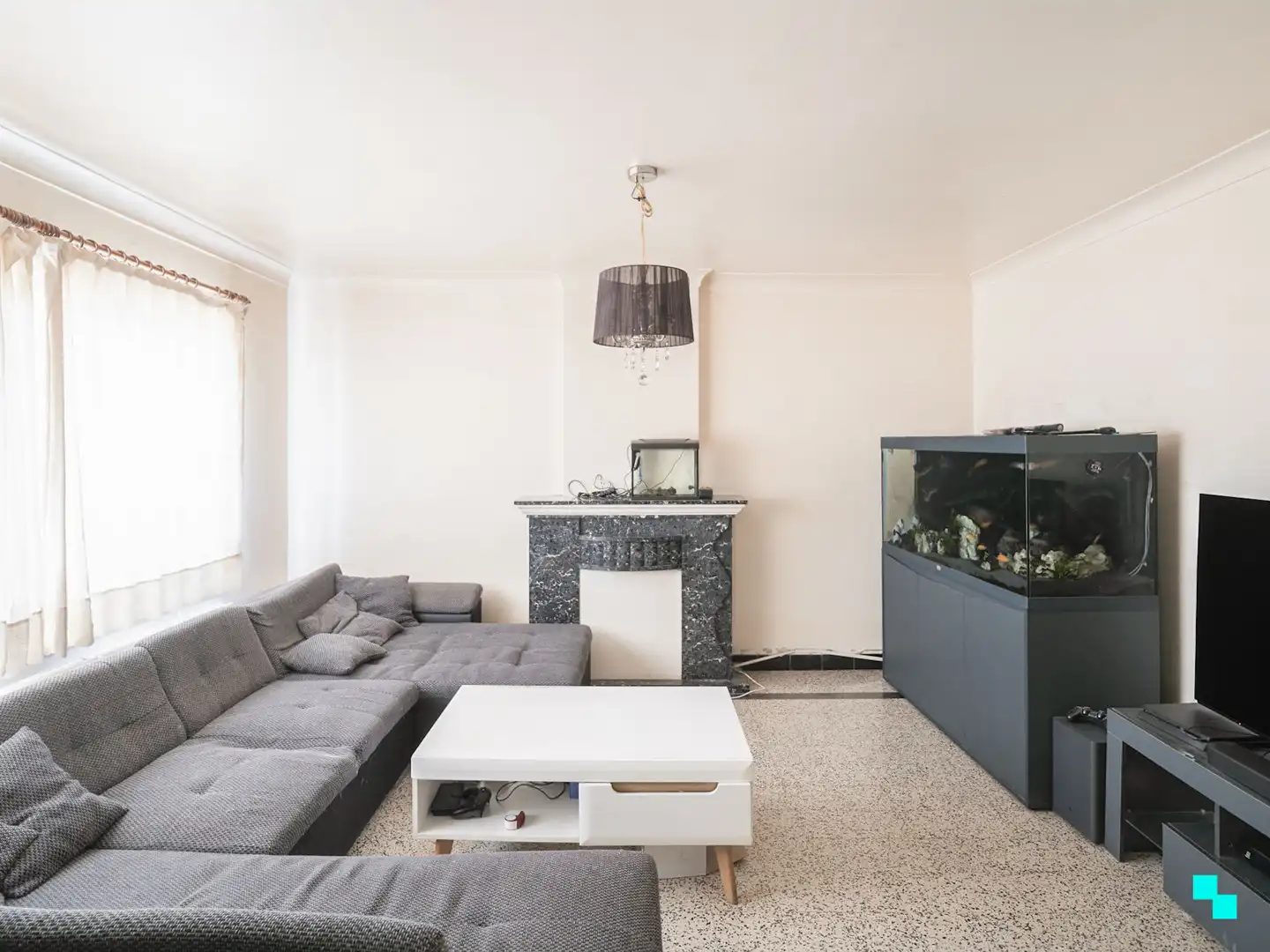 Renovatieproject met uitgestrekte tuin in groene omgeving foto 3