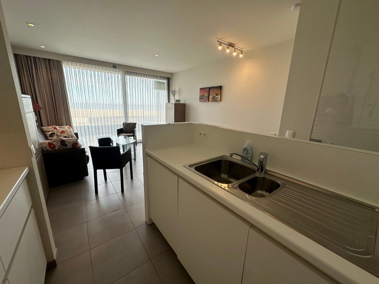 Te koop: stijlvol gelijkvloers appartement op de Zeedijk in Koksijde foto 7