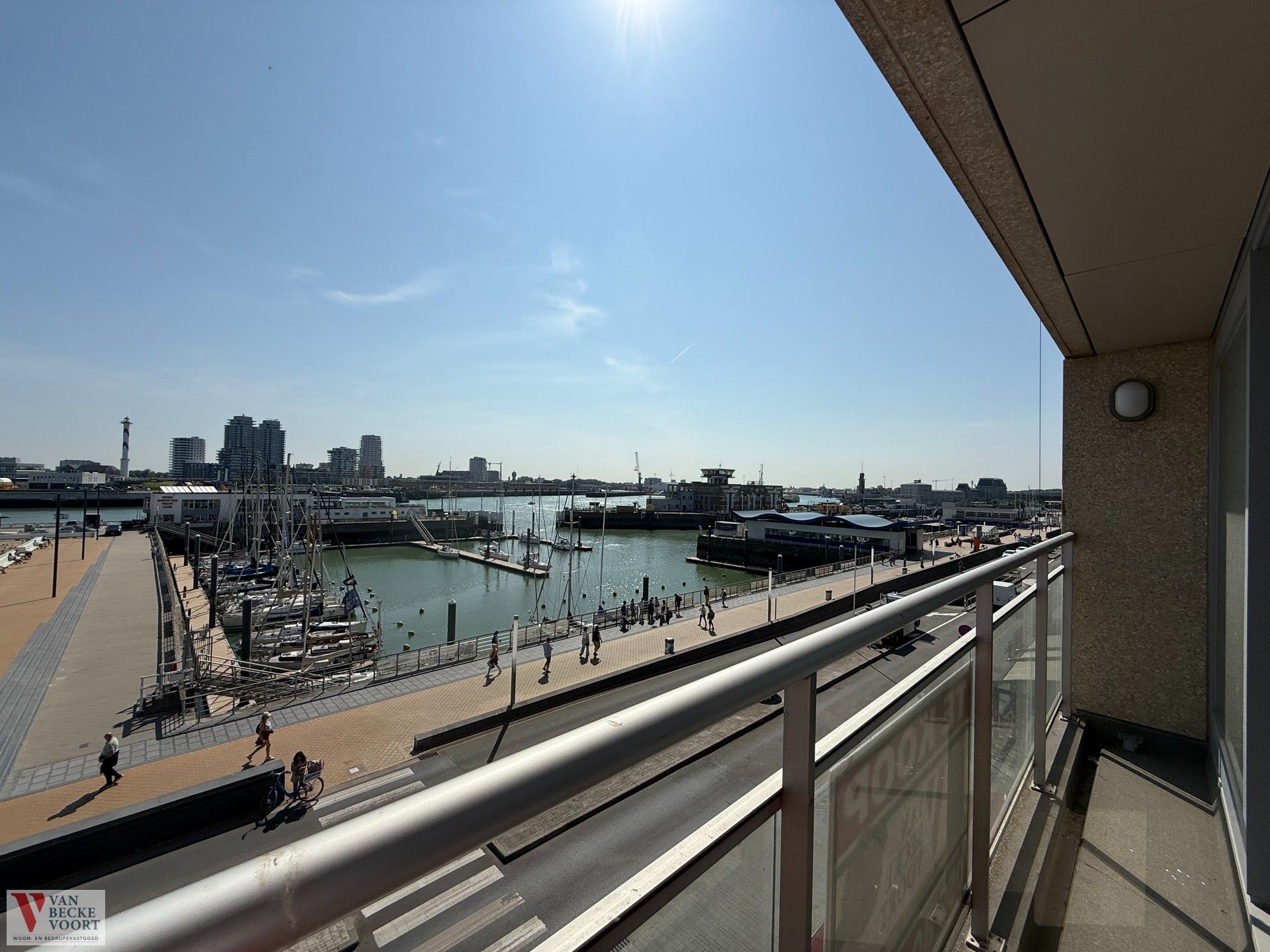 Appartement met verzicht op de Visserskaai foto 9