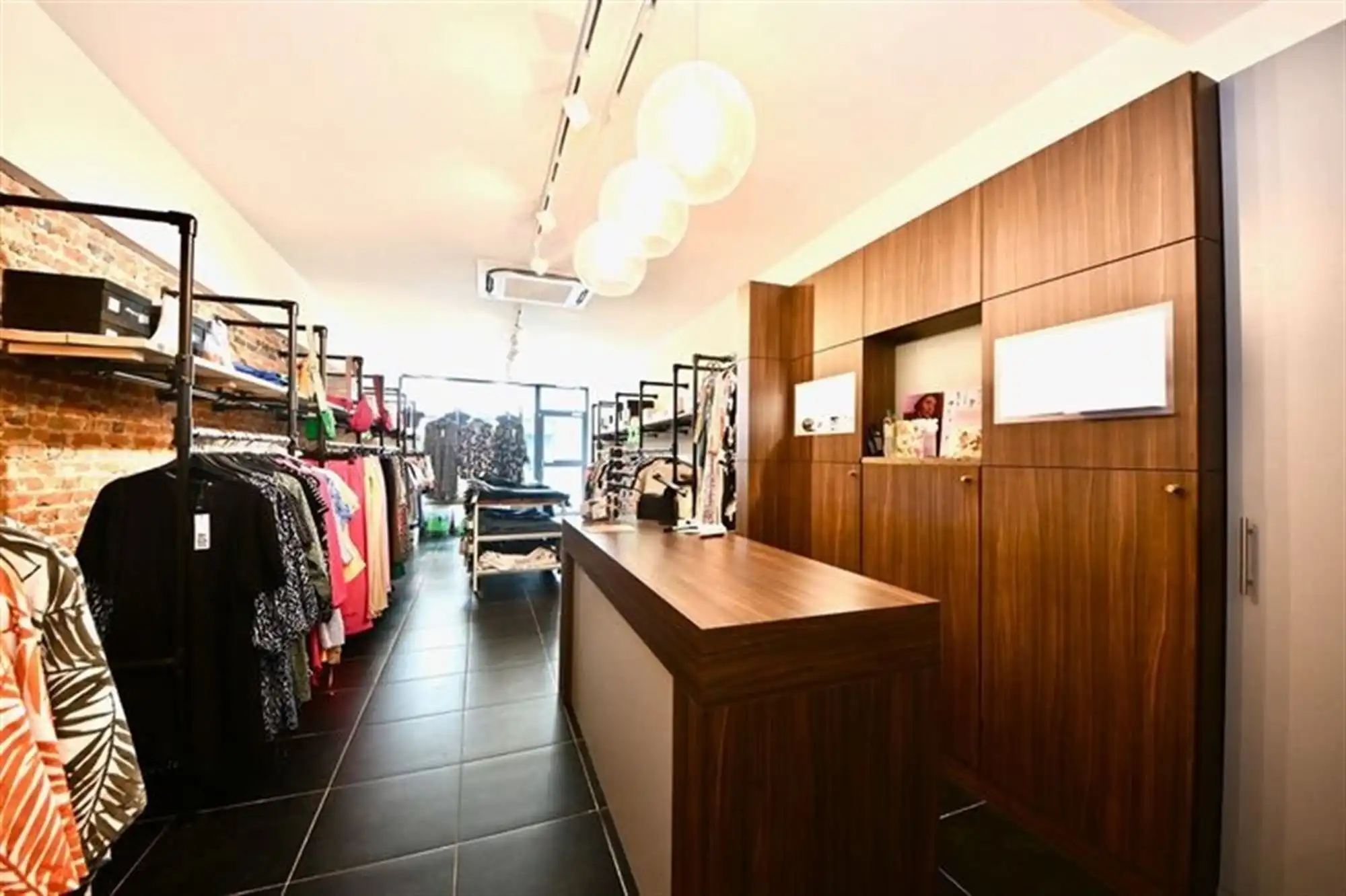 Handelspand met woonst.  foto 3