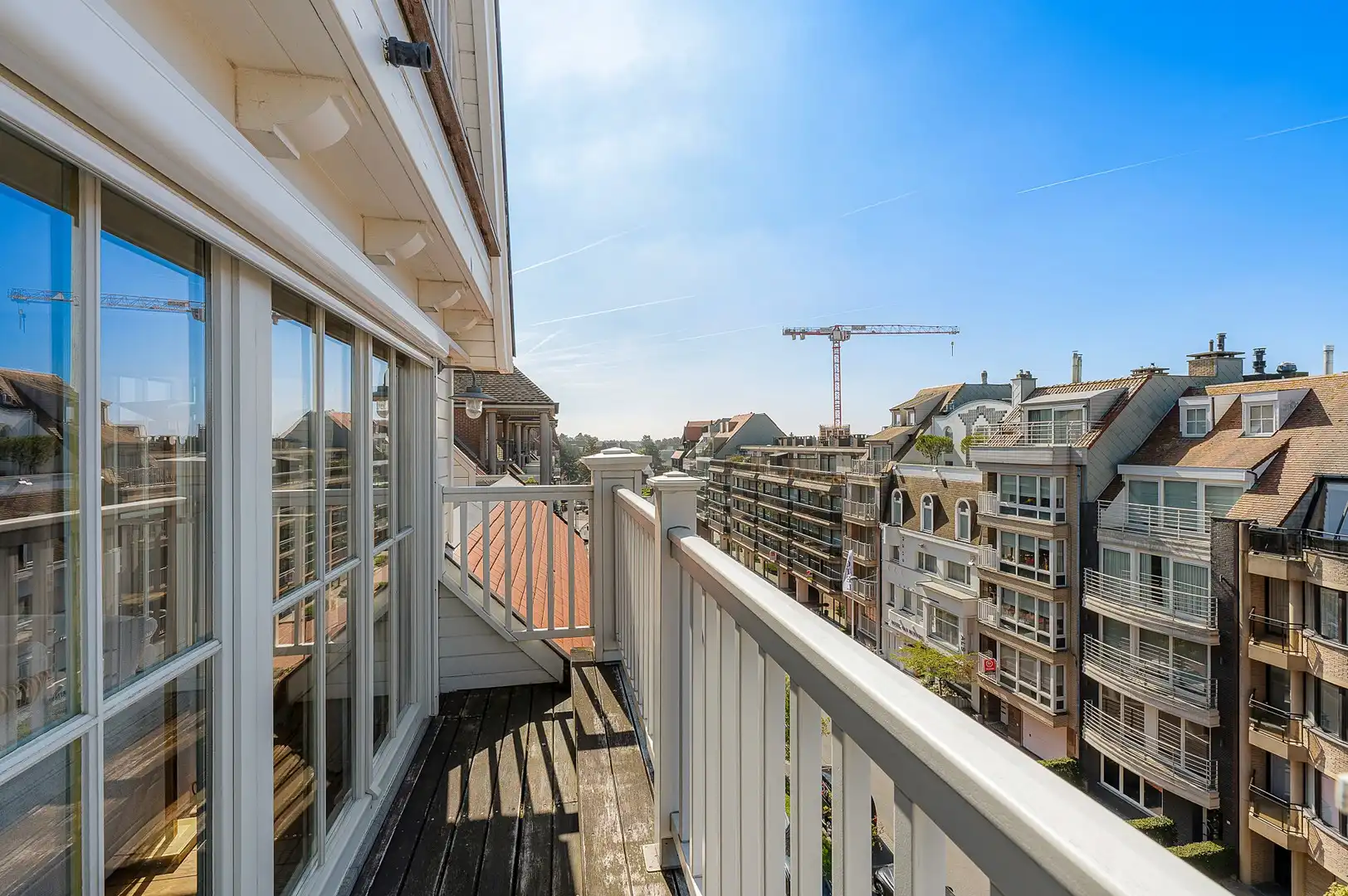 Ruim 3-slaapkamer duplex-appartement in de Van Bunnenlaan. foto 8