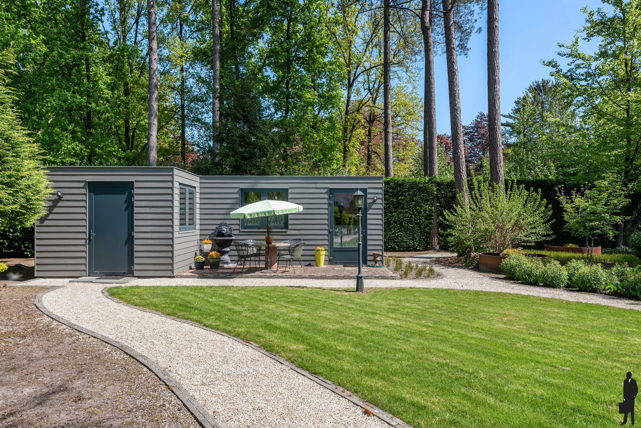 Residentiële villa op hoekperceel van ca. 2.452m² foto 34