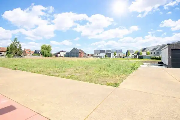 Bouwgrond in goed gelegen verkaveling te Zwijndrecht. foto 3