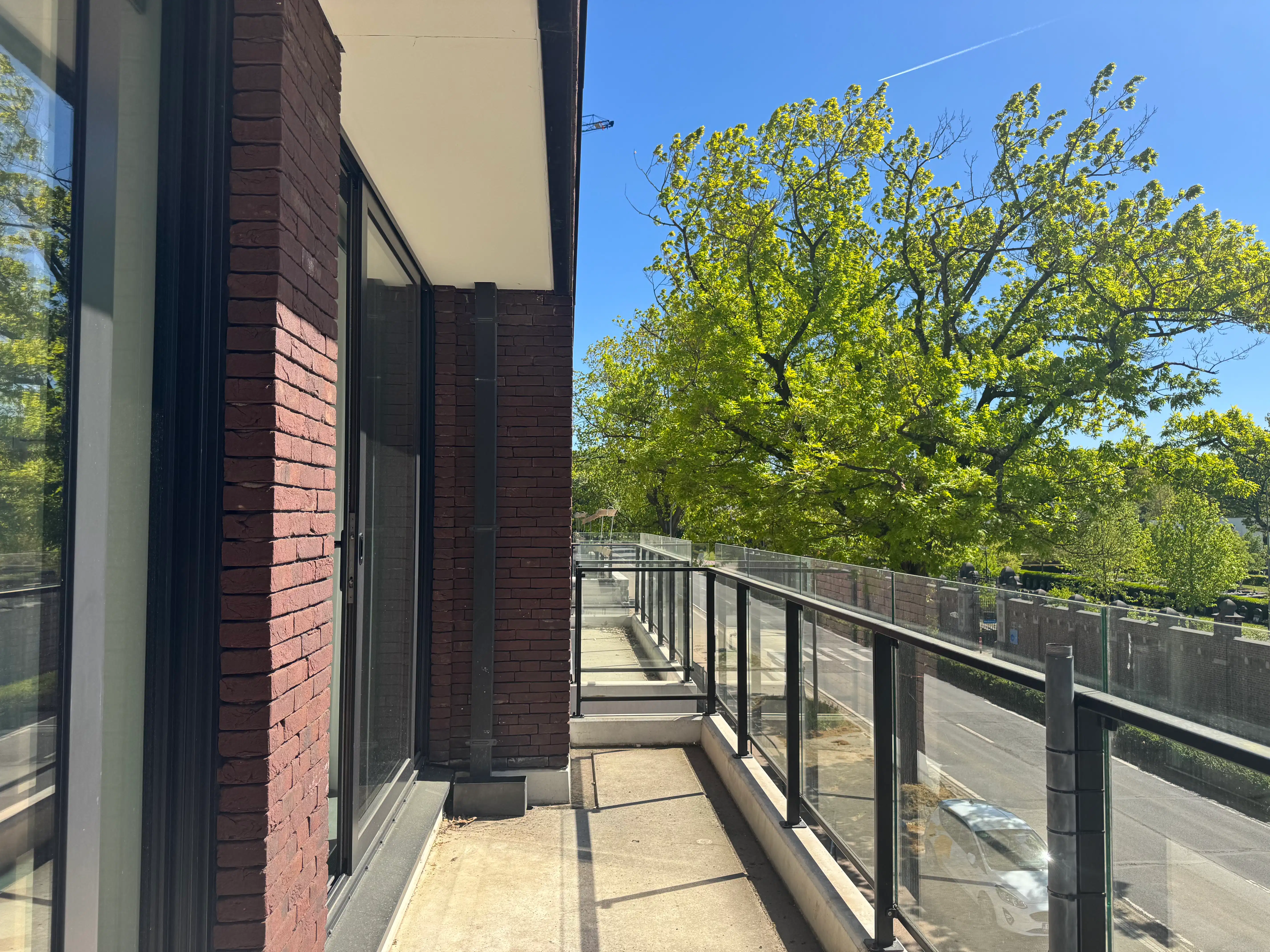 Ruim 2-slaapkamer appartement nabij centrum Genk foto 11