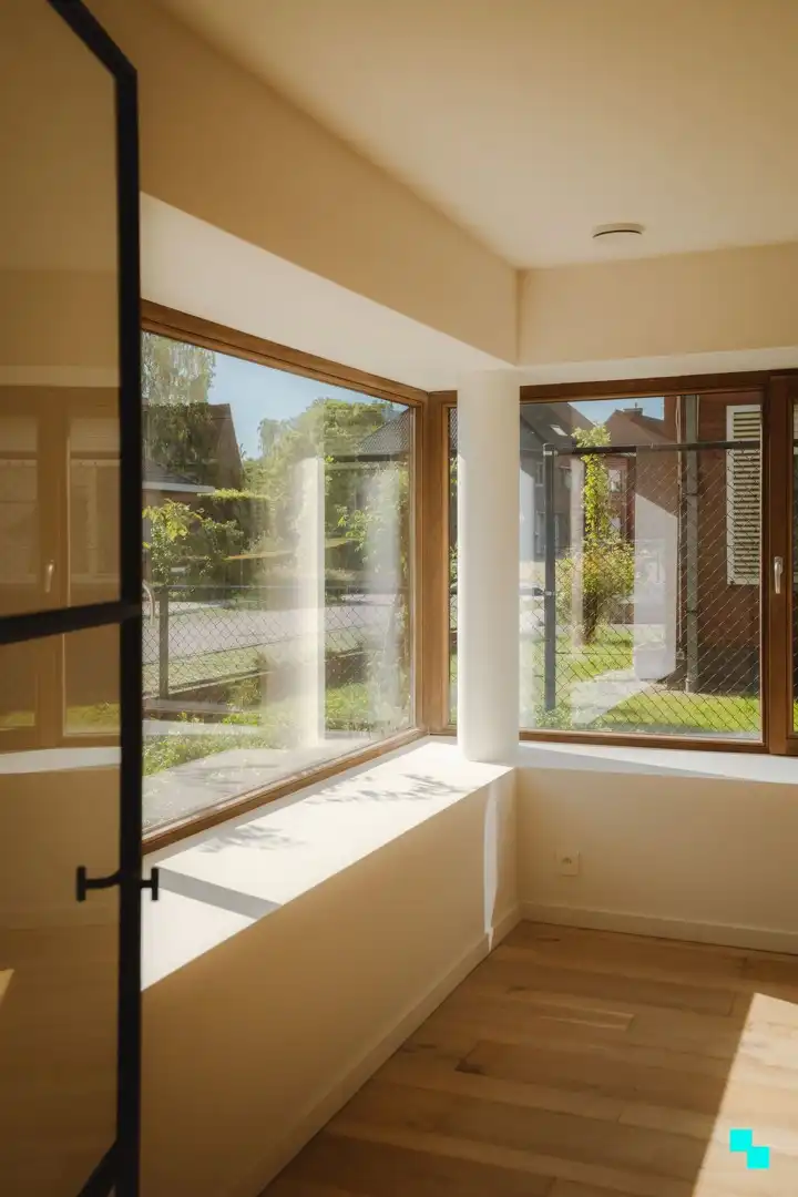 Totaal gerenoveerde woning met vier kamers in het hart van Merelbeke foto 4