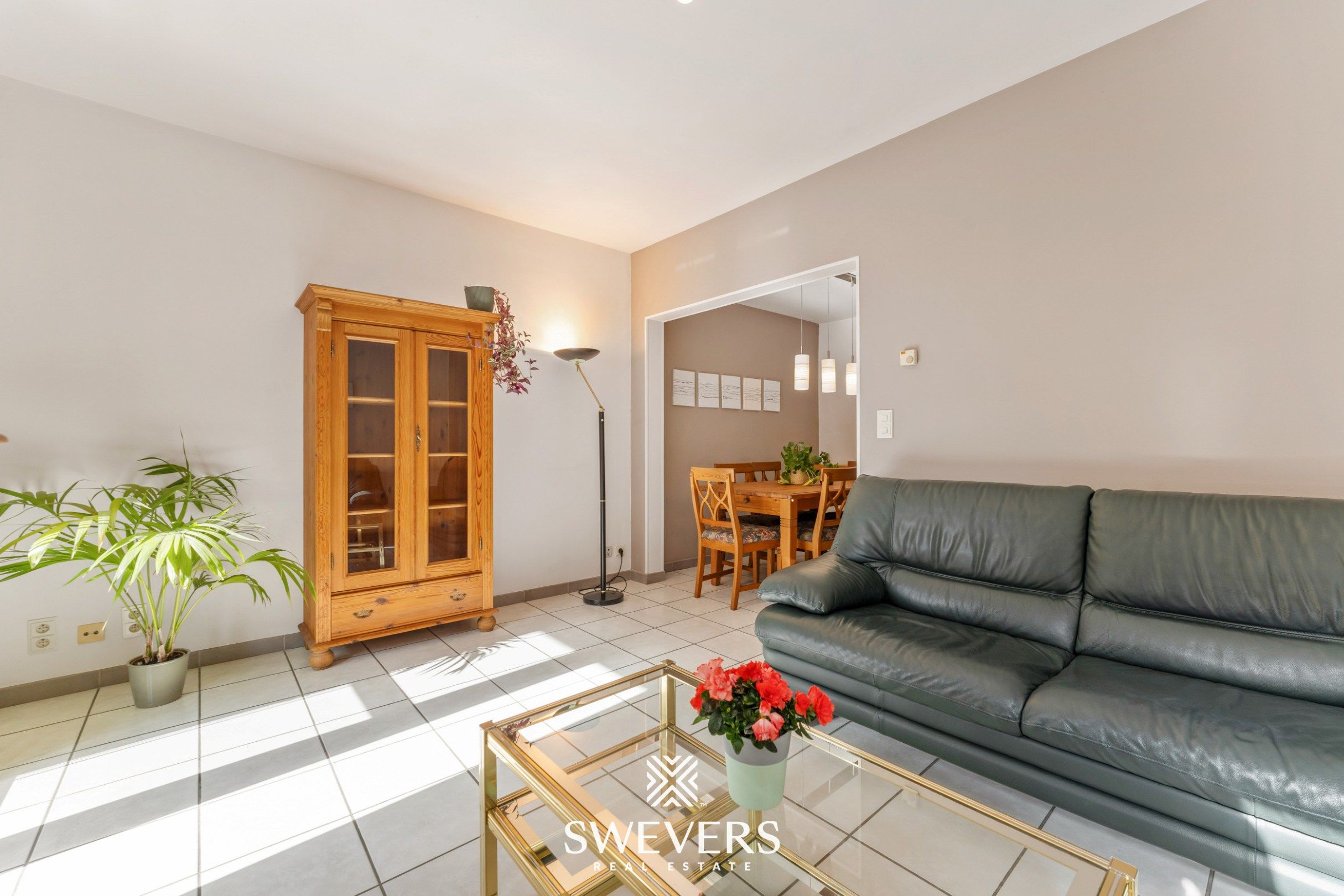 Instapklaar en lichtrijk duplexappartement in centrum Herk-de-Stad foto 8