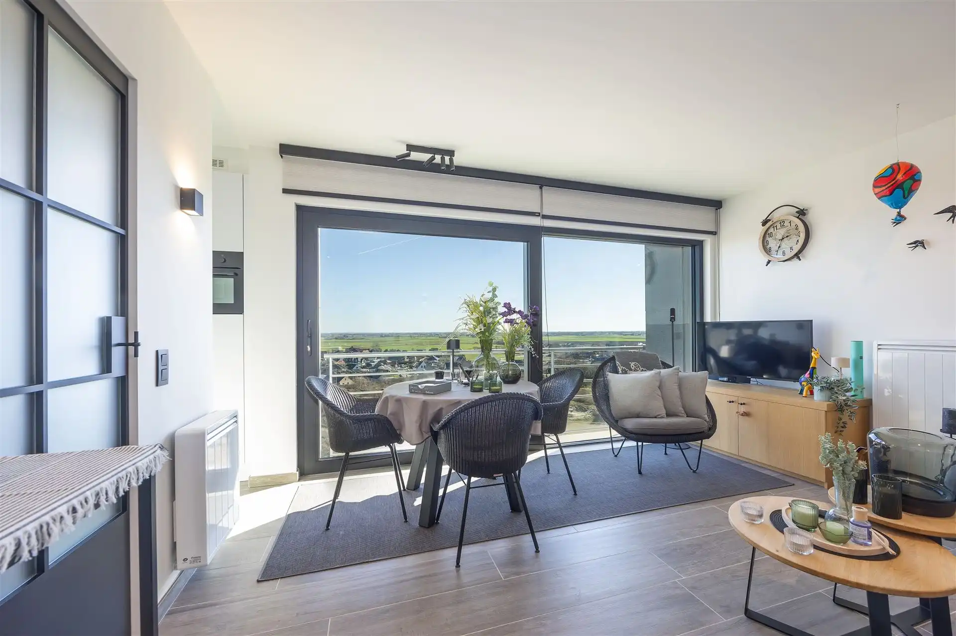 studio foto {{pictureIndex}}