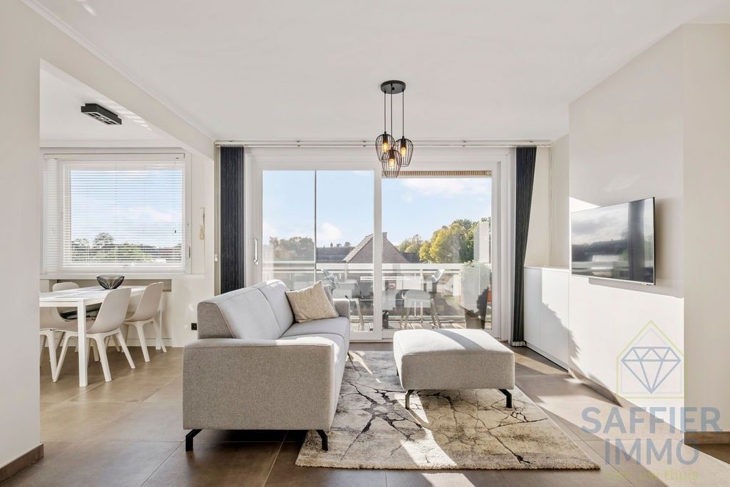 Instapklaar en volledig gerenoveerd appartement te koop in Roeselare foto 5