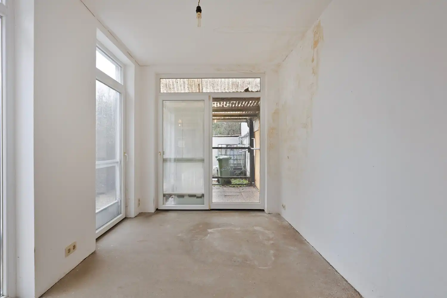 Deurne-Zuid: volledig te renoveren rijwoning met 3 slks op 352m2! foto 12