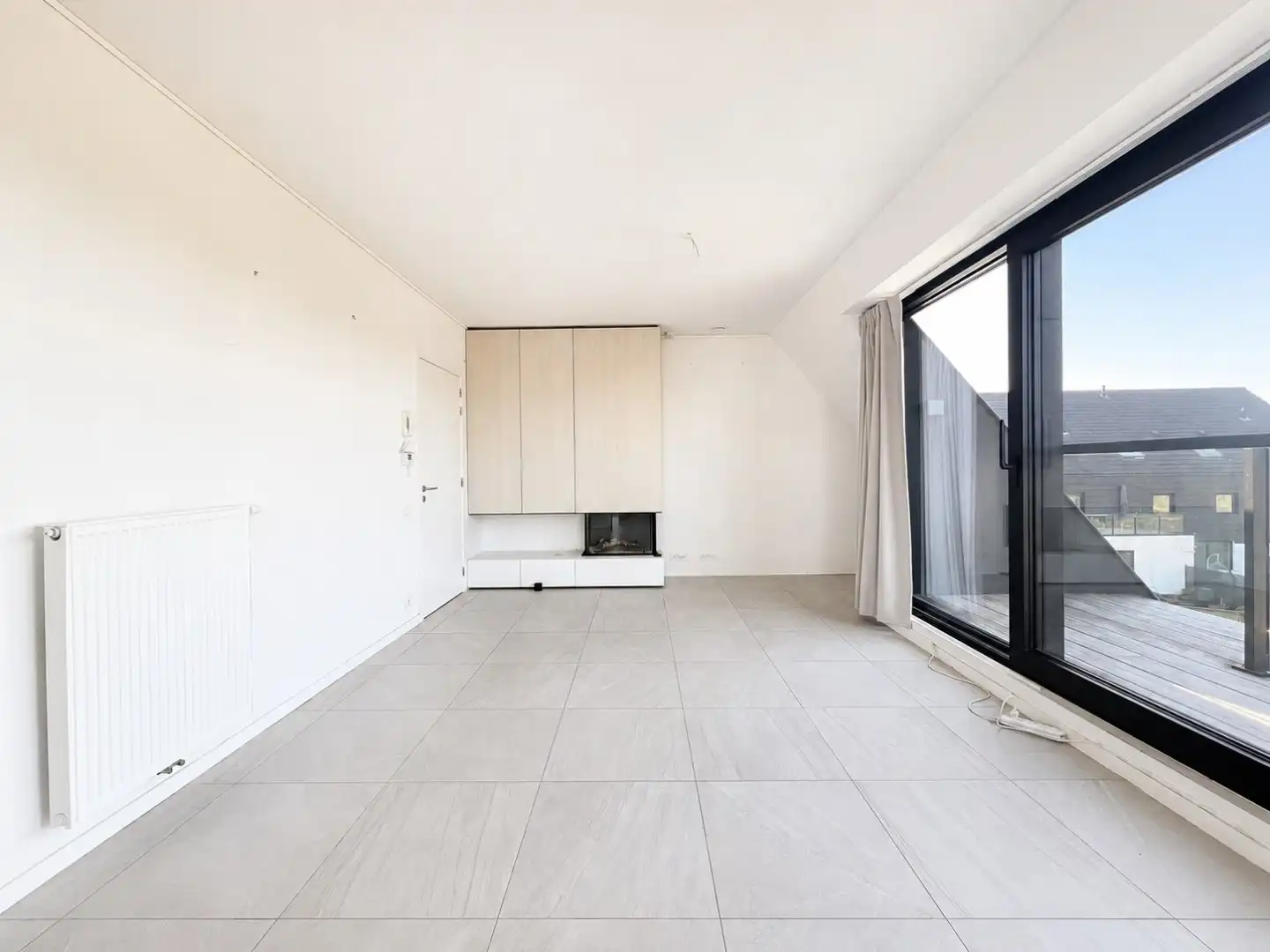 Recent 2-slaapkamer appartement met verschillende terrassen, een kelderberging en een parkeerplaats foto 3