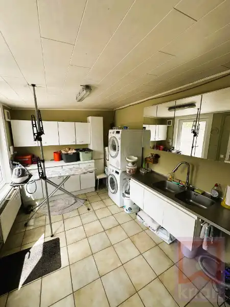 Instapklare gezinswoning met 4 slaapkamers, mooie grote tuin en ruime parkeermogelijkheden foto 16