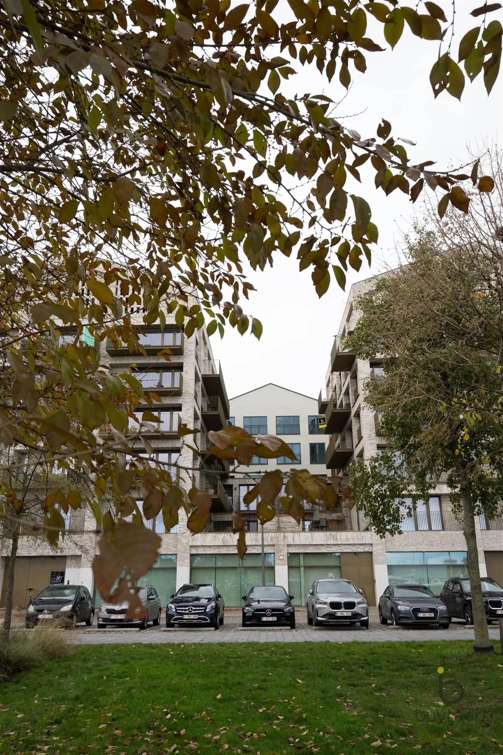 Stijlvol 1-slaapkamer appartement met terras en zicht op Kempisch Dok foto 26