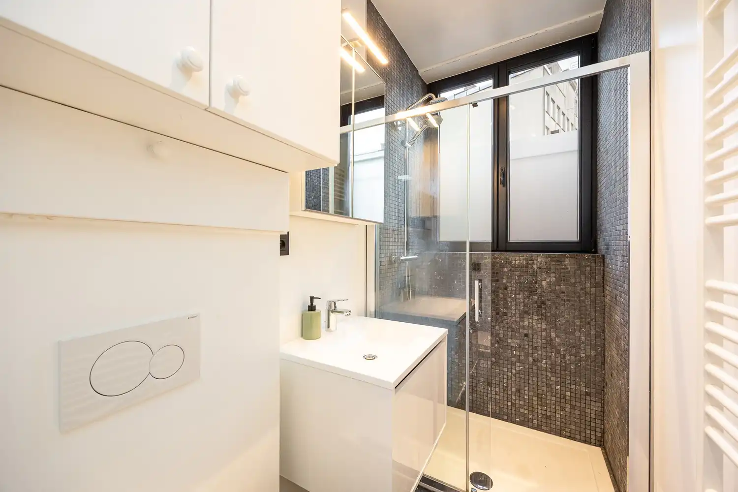 Instapklaar en energiezuinig appartement op toplocatie tussen het Eilandje en de Paardenmarkt foto 8