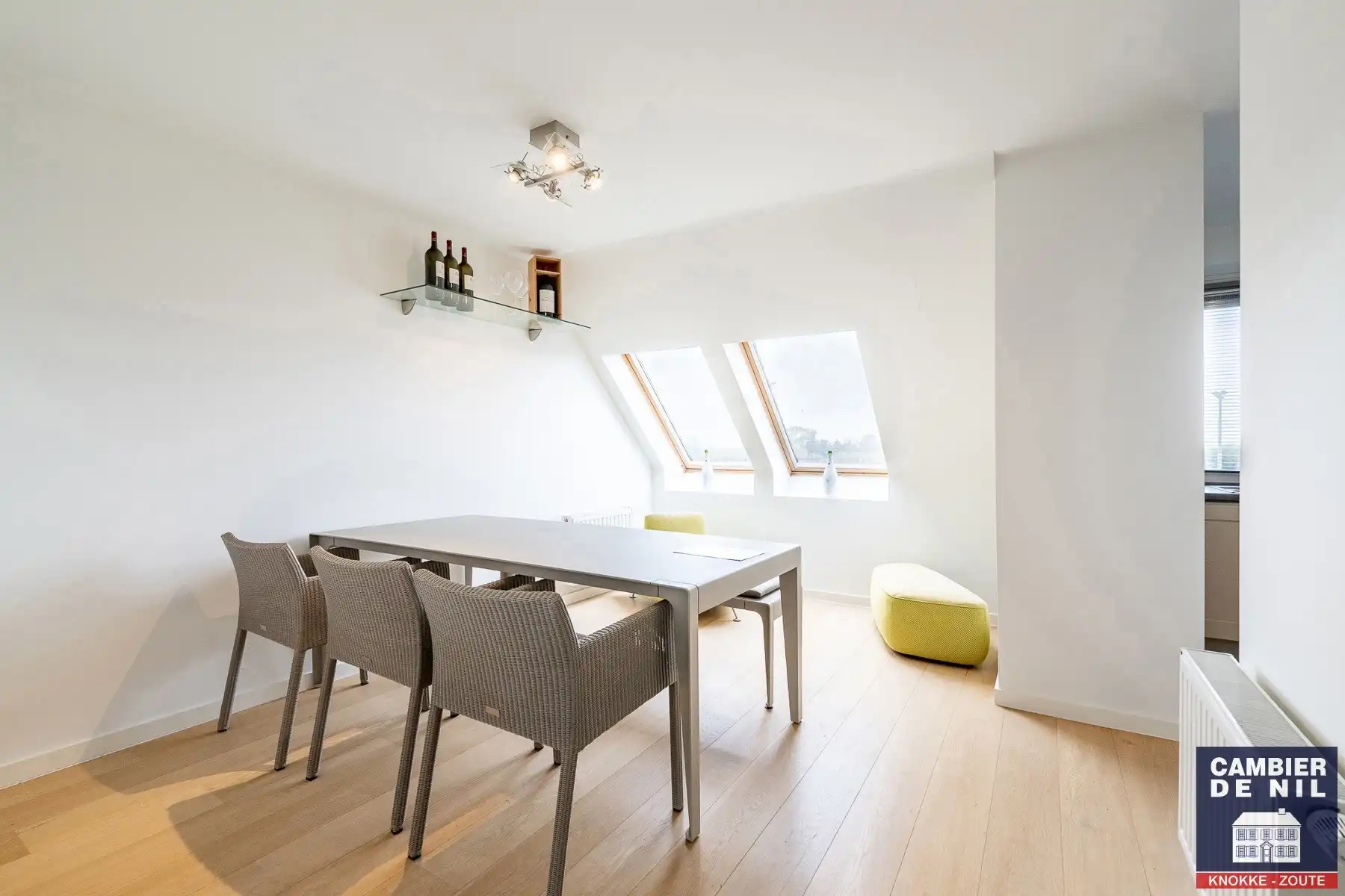 Instapklaar, gemeubeld appartement nabij de zeedijk te Duinbergen foto 5