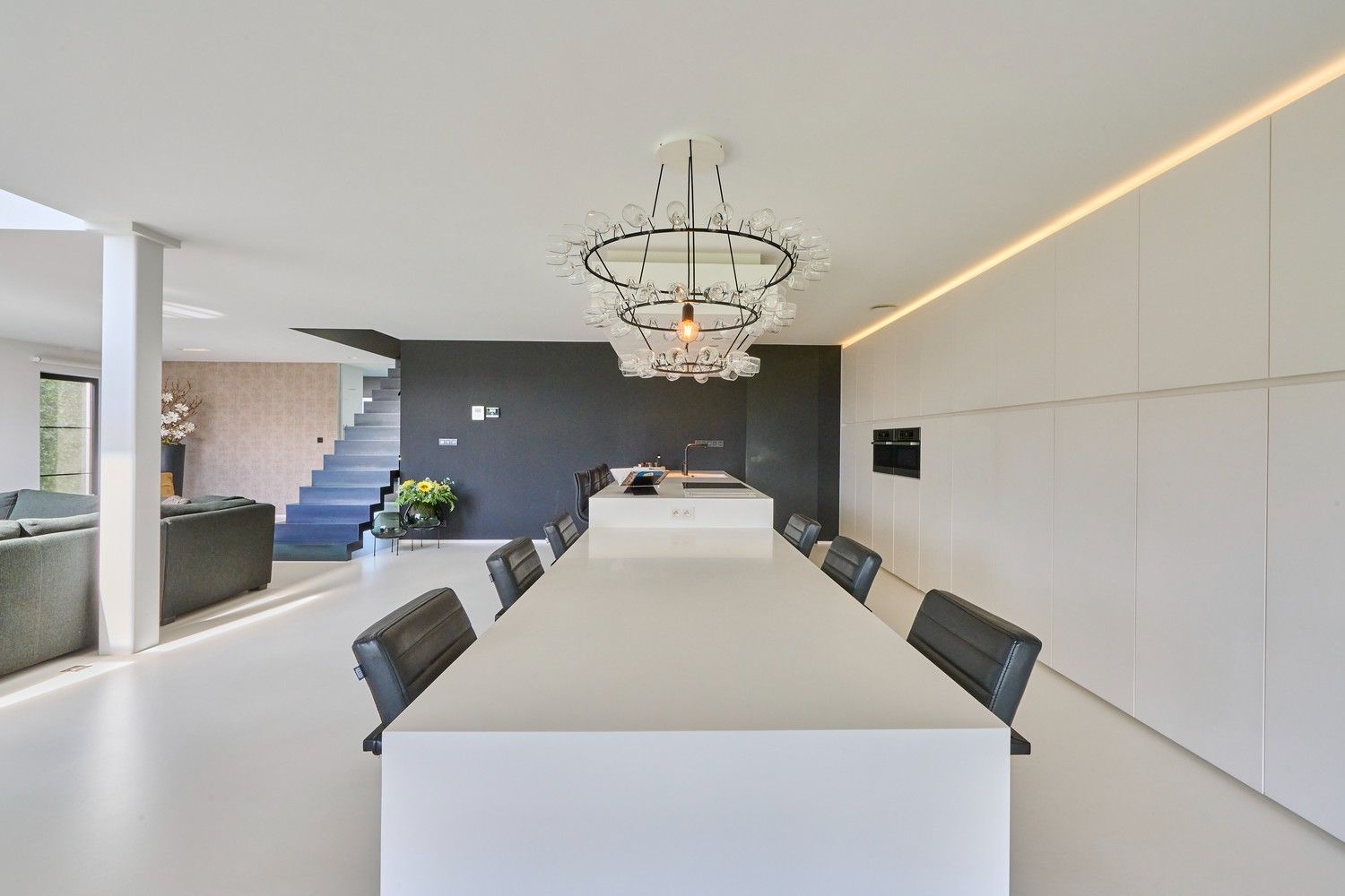 Wonen in pure architectuur - designvilla met super-de-luxe afwerking op fraai gelegen perceel foto 14