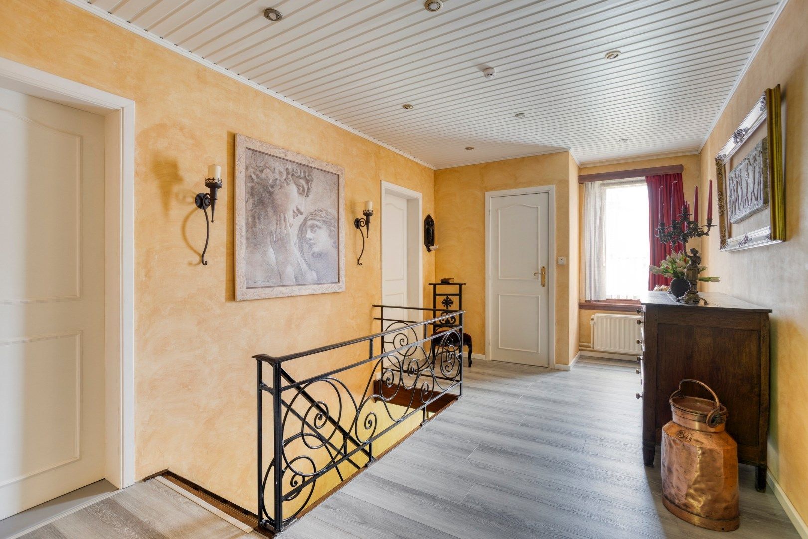 Charmante woning van 256 m2 met 4 slaapkamers te Wommelgem!  foto 12