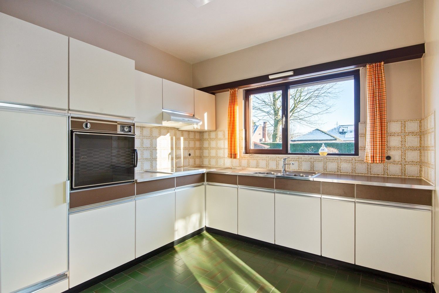 Zeer ruime vrijstaande woning met 3 slaapkamers en uitbreidingspotentieel in Kontich foto 14