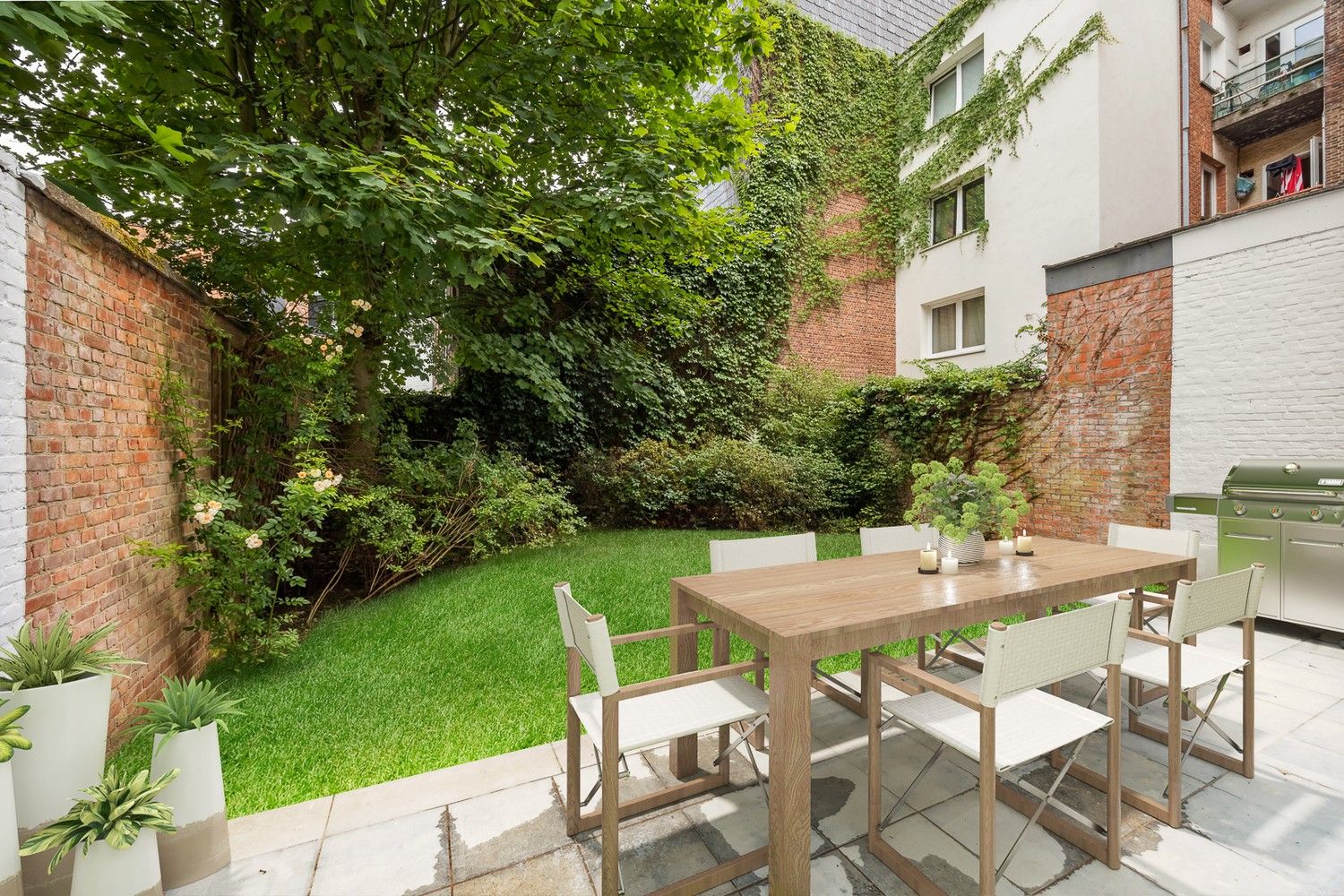 Gelijkvloers pareltje ±140m² met stadstuin en terras in hartje Antwerpen – Gerenoveerd in 2025 foto 2