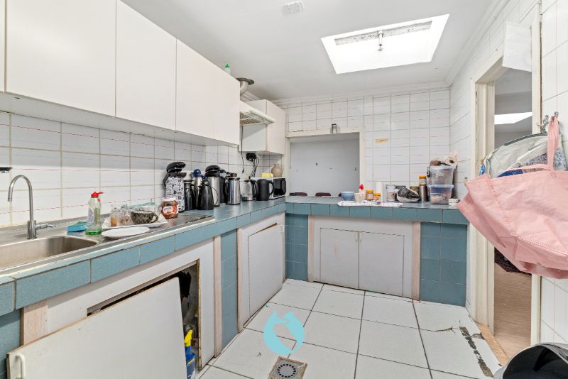 Statig gebouw bestaande uit verschillende units nabij centrum Gent foto 6