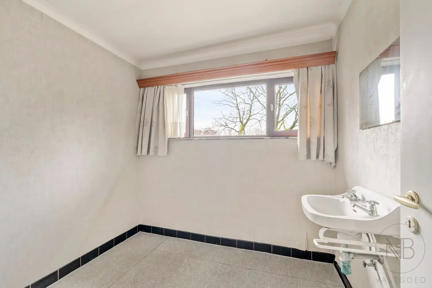 Woning met  bouwgrond te koop aan De Maten in Genk foto 25