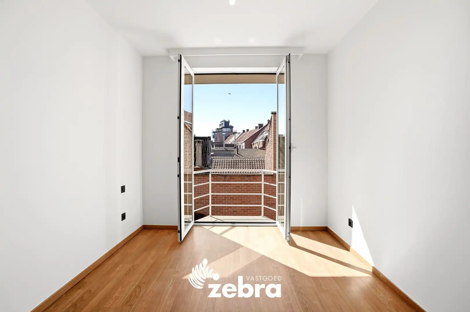 Zeer ruim appartement (137 m²) te koop met dubbele garage in het hartje van Tielt! foto 20