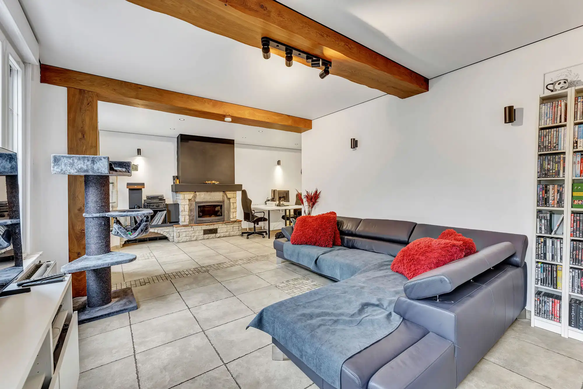 Instapklare woning met ruime garage op groene locatie foto 2