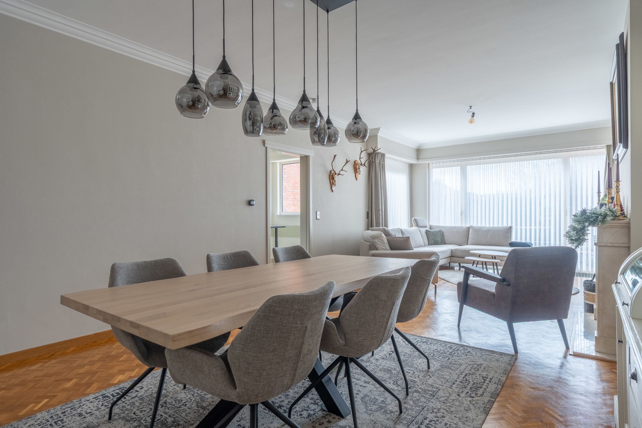 Instapklare gezinswoning met garage en tuintje te Turnhout. foto 6