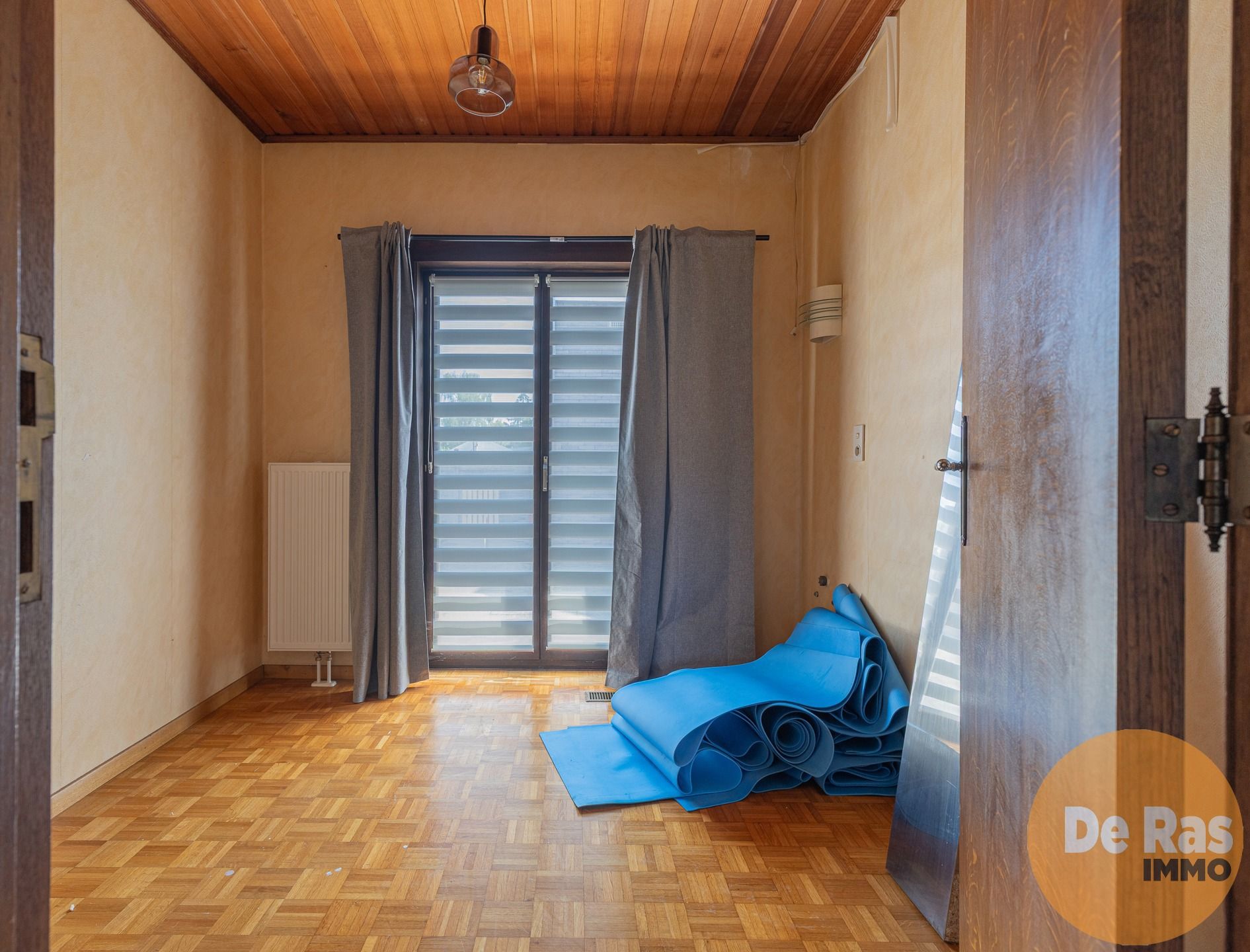 NIEUWERKERKEN- Bungalow met 4 slaapkamers en loods van 150m² foto 12