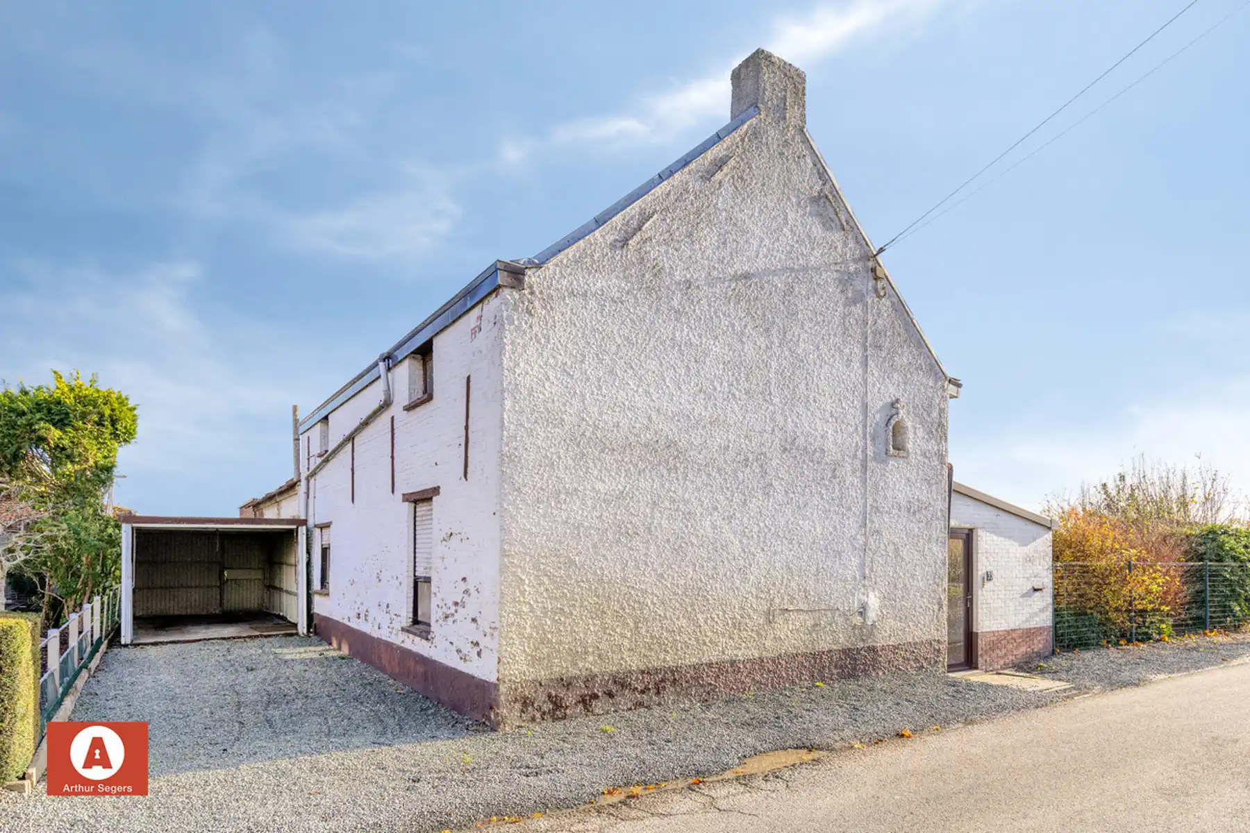 Landelijk gelegen renovatieproject op zuidgericht perceel foto 4