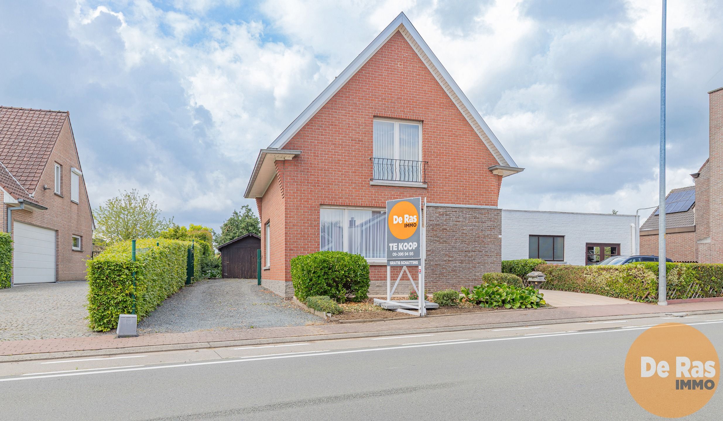 ZOTTEGEM - Stevige gezinswoning met heel wat potentieel foto 3