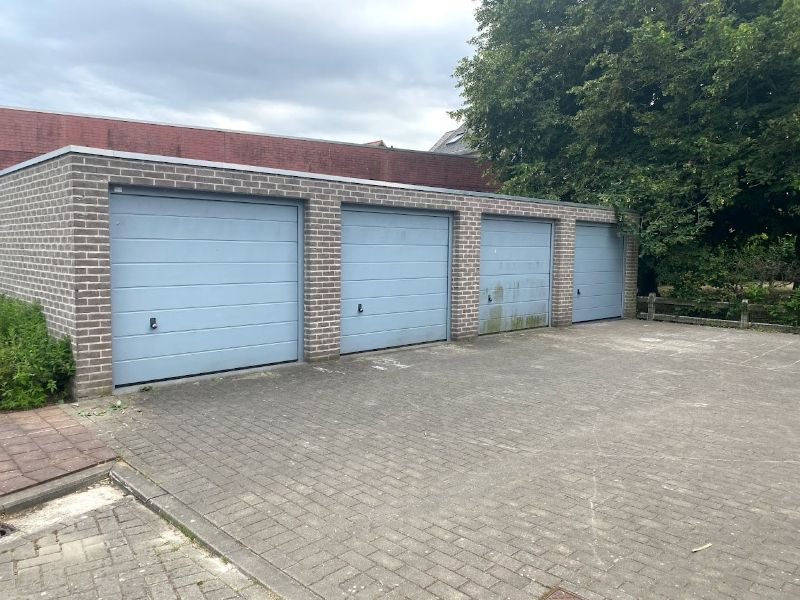 Garage te huur Krokegemseweg z/n - 1730 Asse