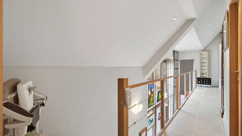 Landhuis van 269m² op 15 are met praktijkruimte/kantoor of kangoeroewoning foto 24