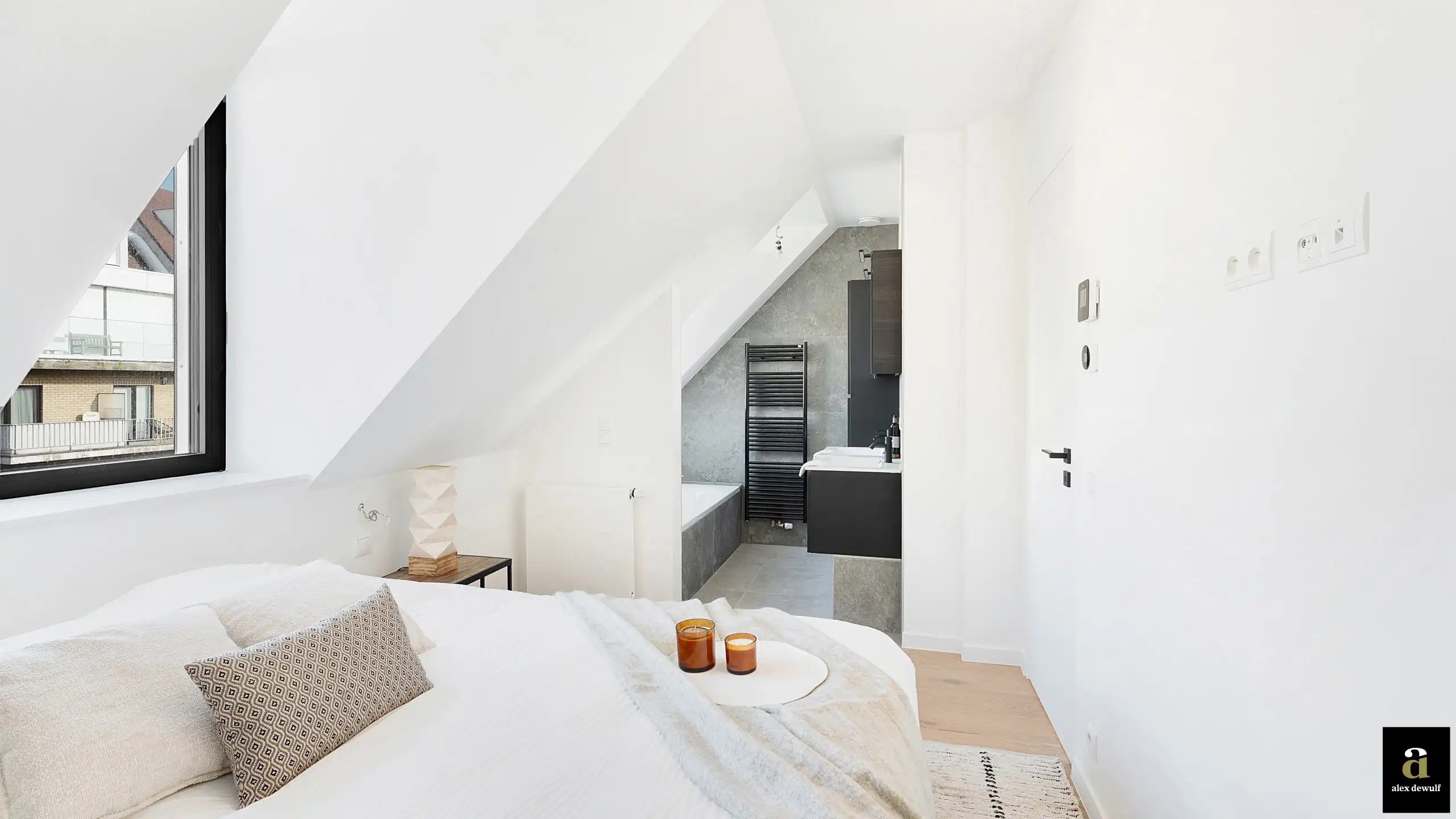 Luxueus nieuwbouw duplex-appartement, centraal gelegen tussen de Zeedijk en het Rubensplein. foto 20