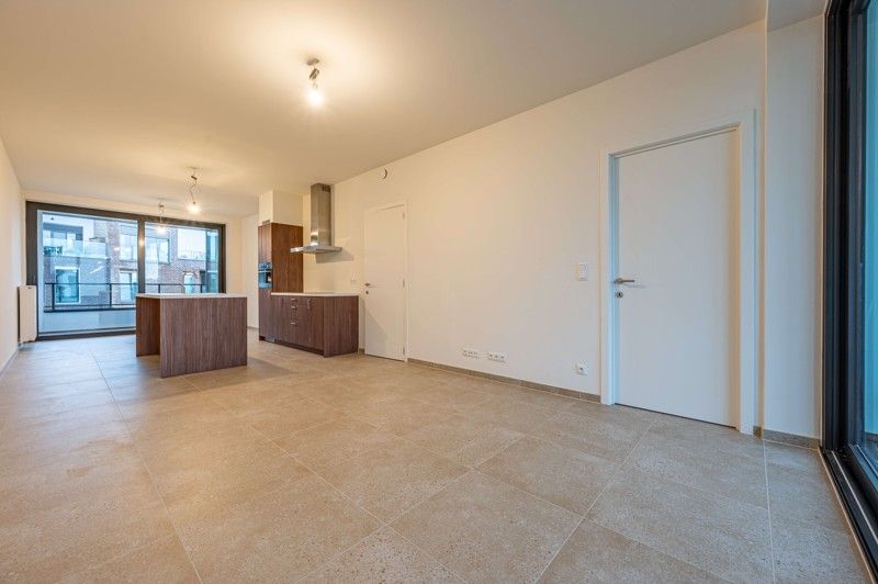 !LAATSTE KANS AANKOOP 6% BTW! Ruim 2 slaapkamer appartement in residentie DAC'ART Izegem. foto 4