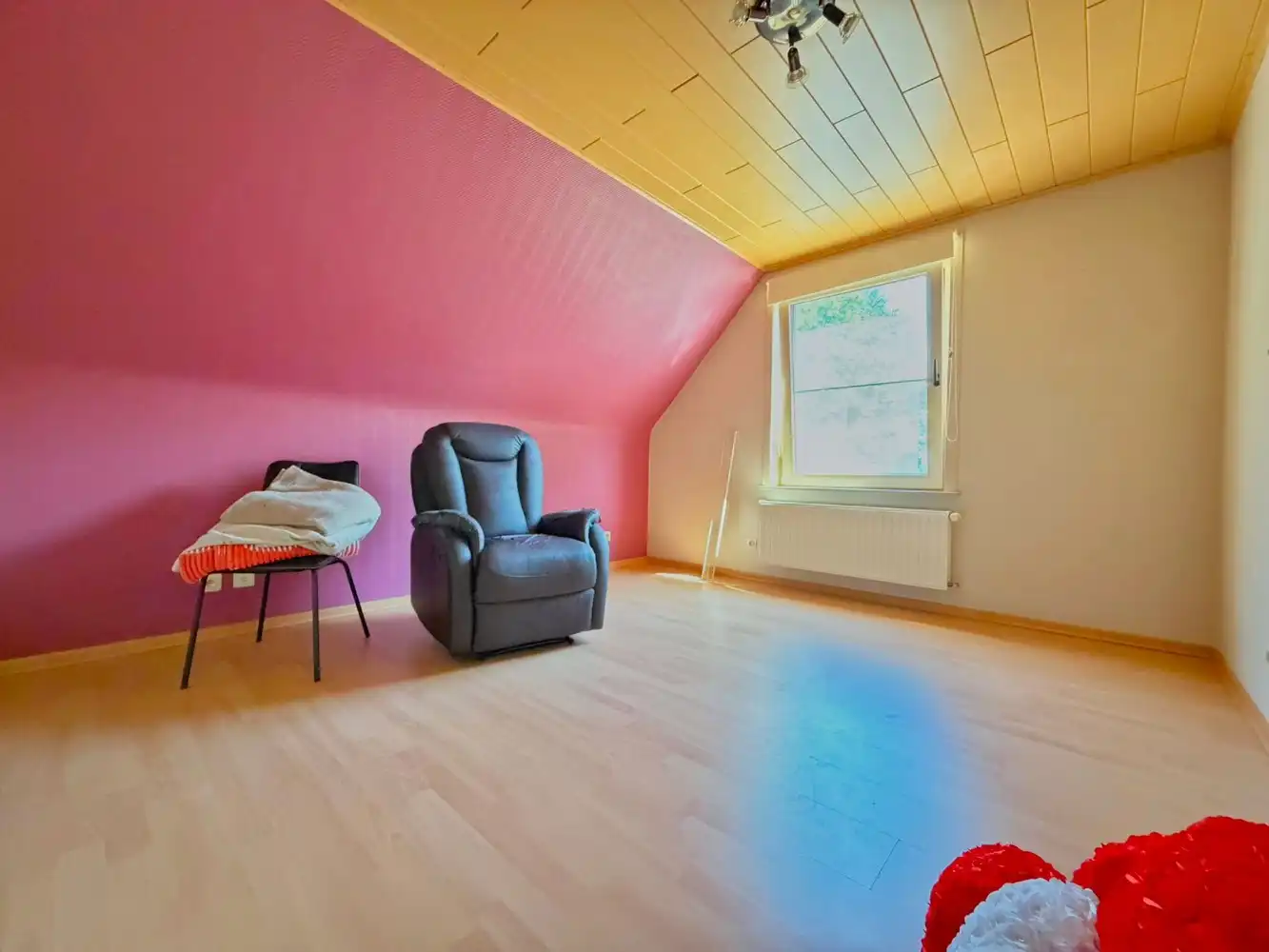 Alleenstaande woning (3 slpks) + tuin met landelijk verzicht foto 8