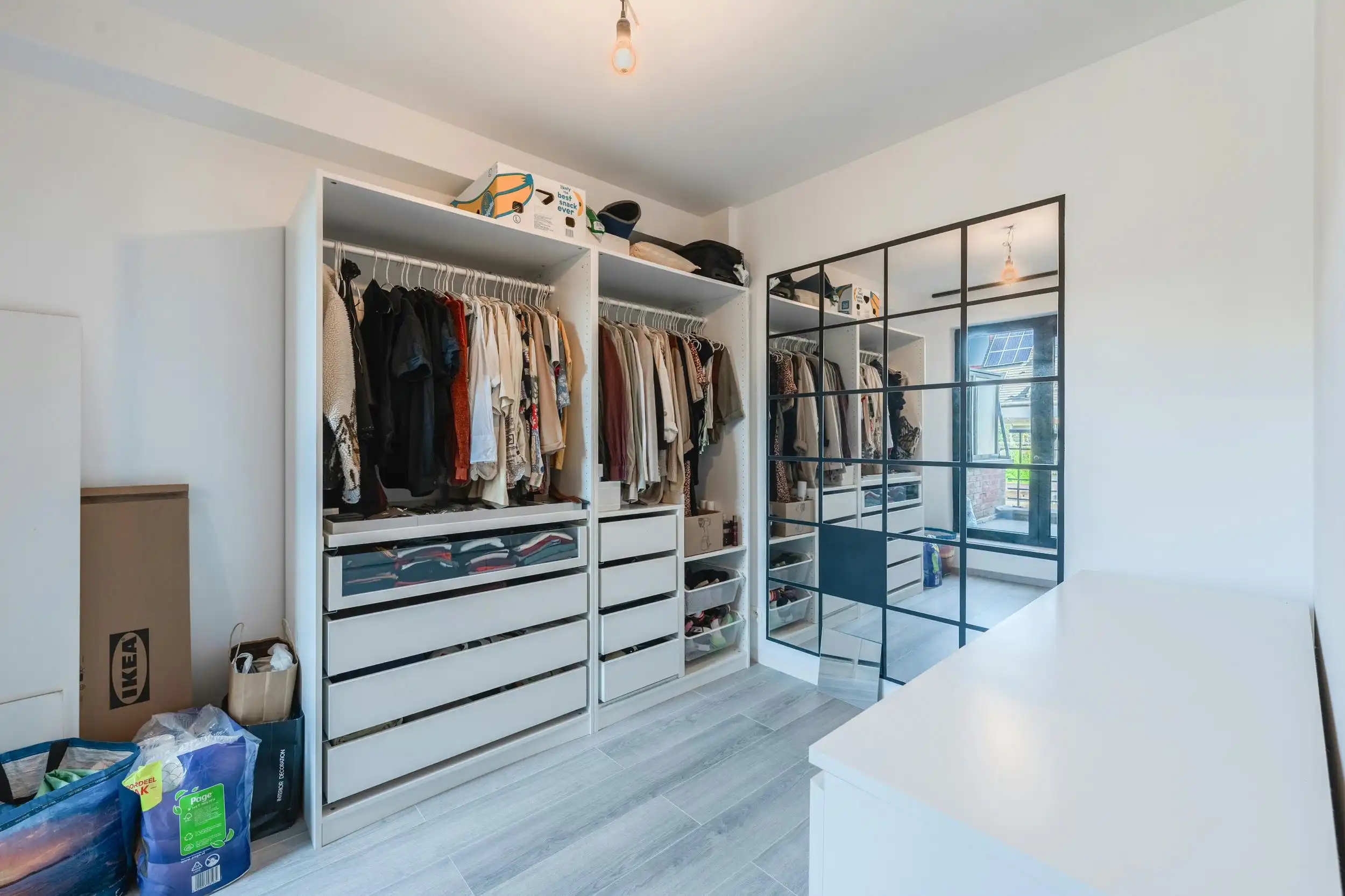 Instapklaar 2-slaapkamer appartement (85m²) te Oostende foto 13
