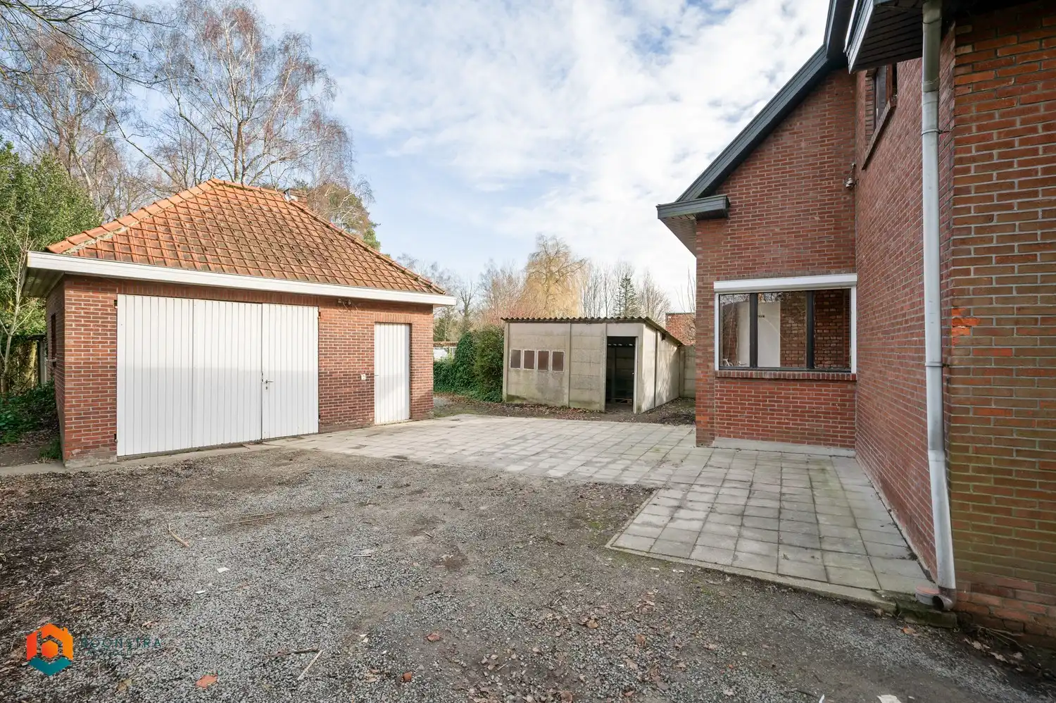 Verbouwproject met landelijk uitzicht op een perceel van 1.200m² foto 18