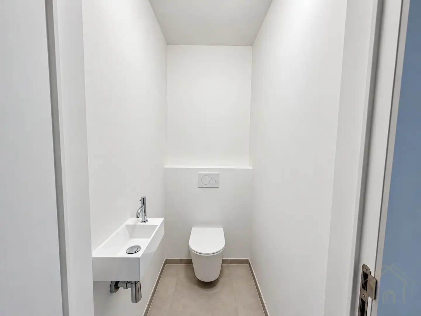Lichtrijk éénslaapkamerappartement met garage foto 6