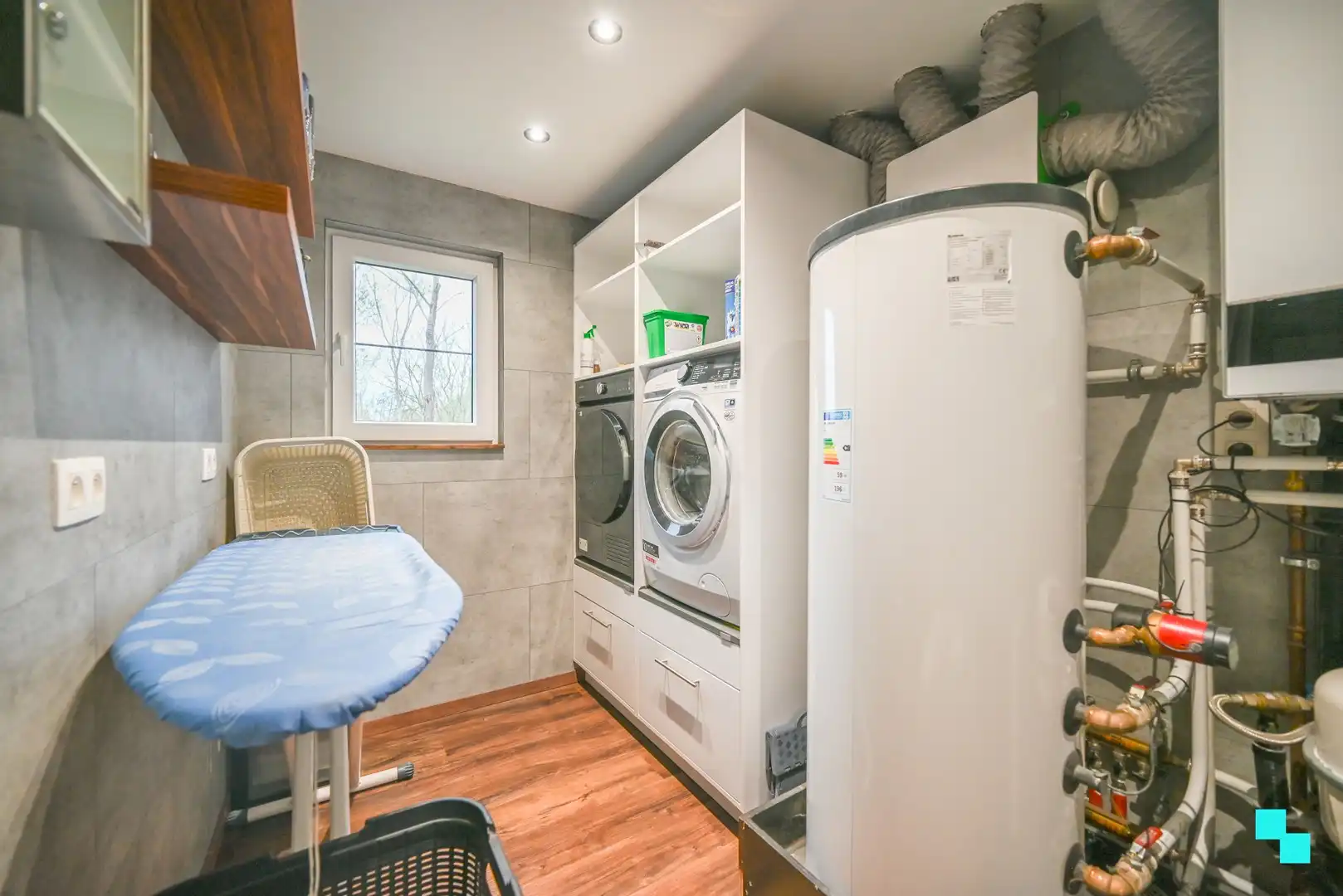 Ruime eengezinswoning met inpandige garage nabij het centrum van Kuurne! foto 22