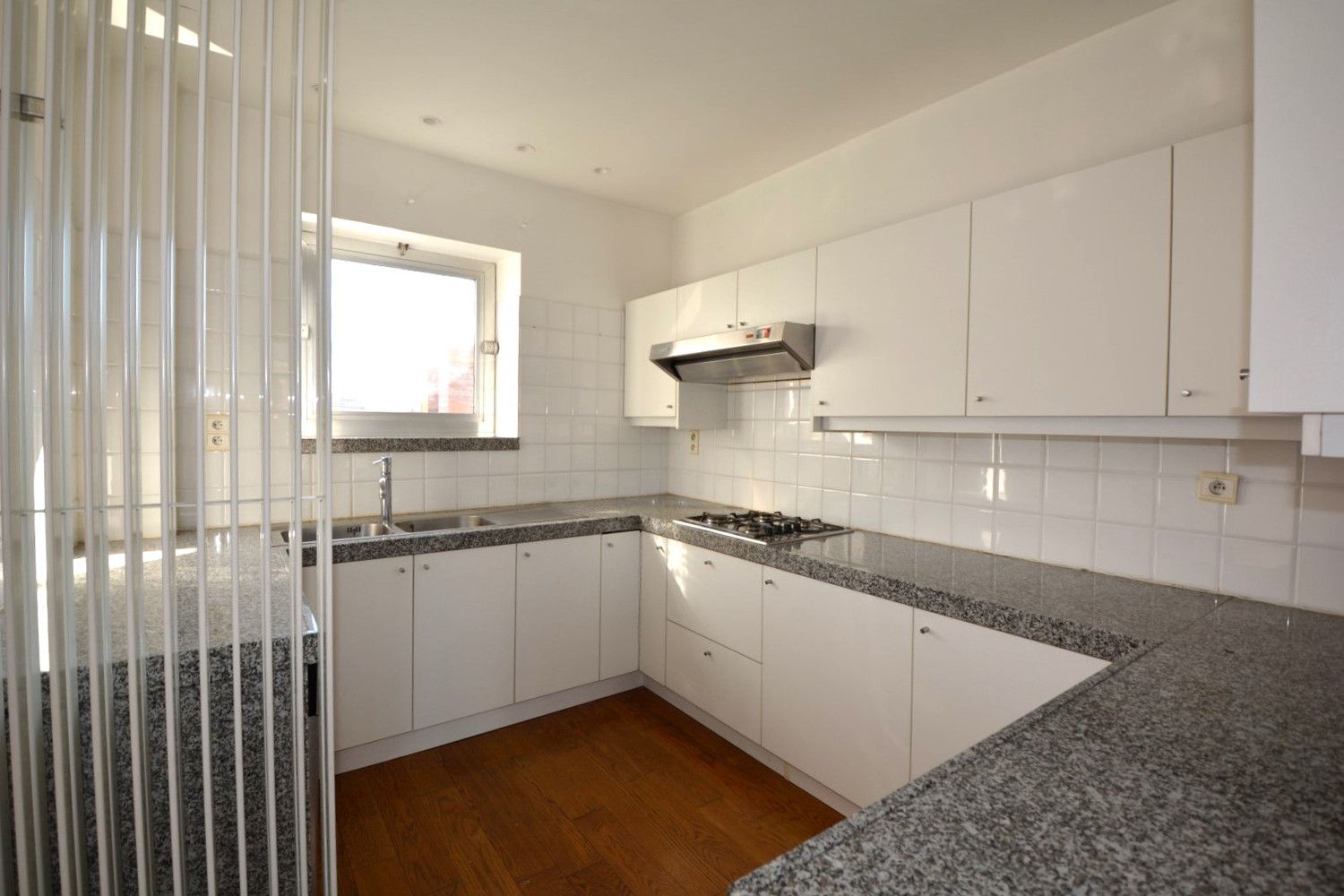 RUIM DUPLEX APPARTEMENT MET 2 SLK EN TERRAS! foto 7
