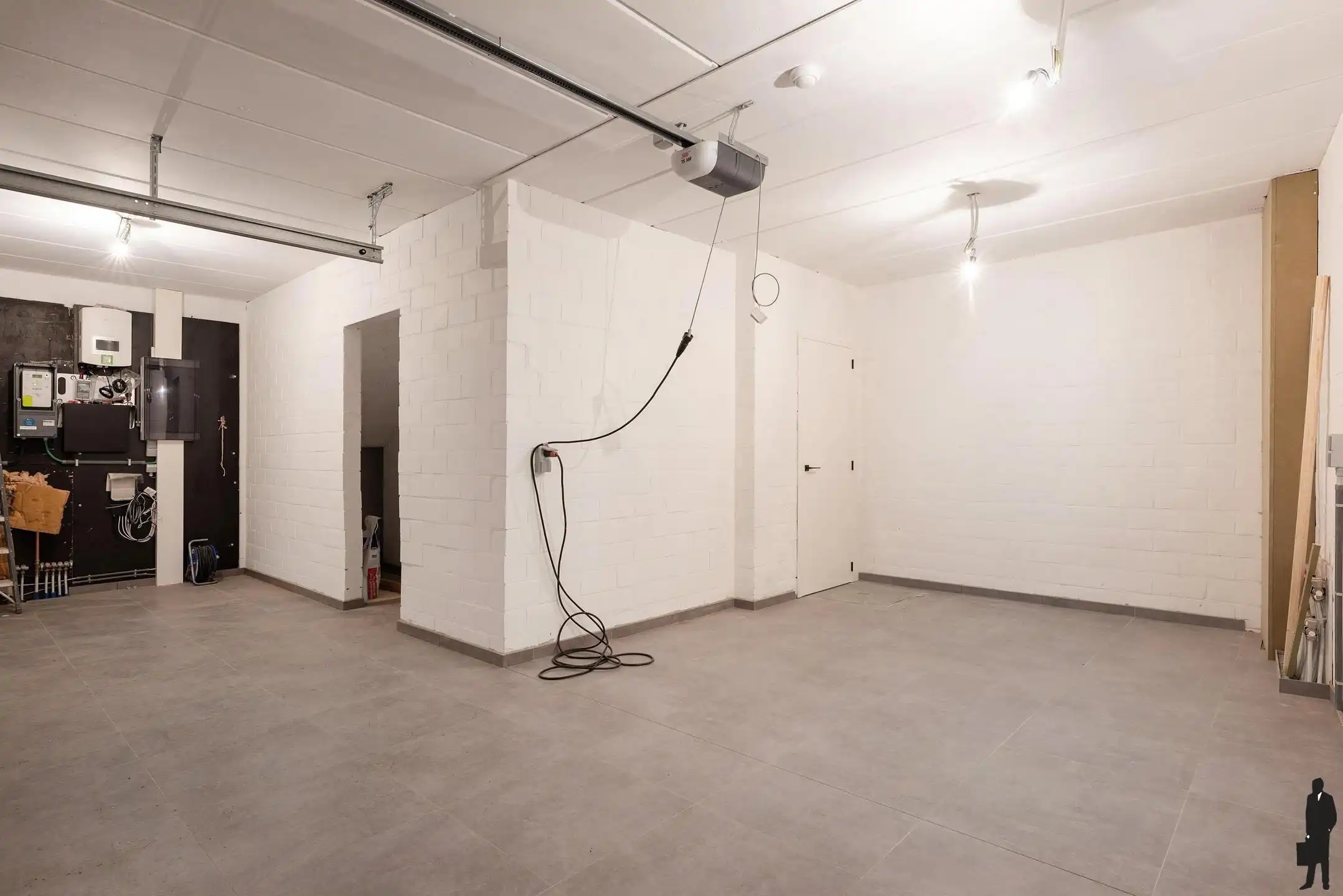 Instapklare nieuwbouw halfopen bebouwing met tuin en garage foto 18