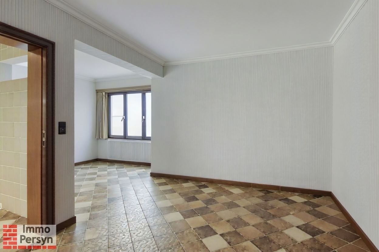 Zeer ruime, op te frissen woning - Geen renovatieplicht foto 12