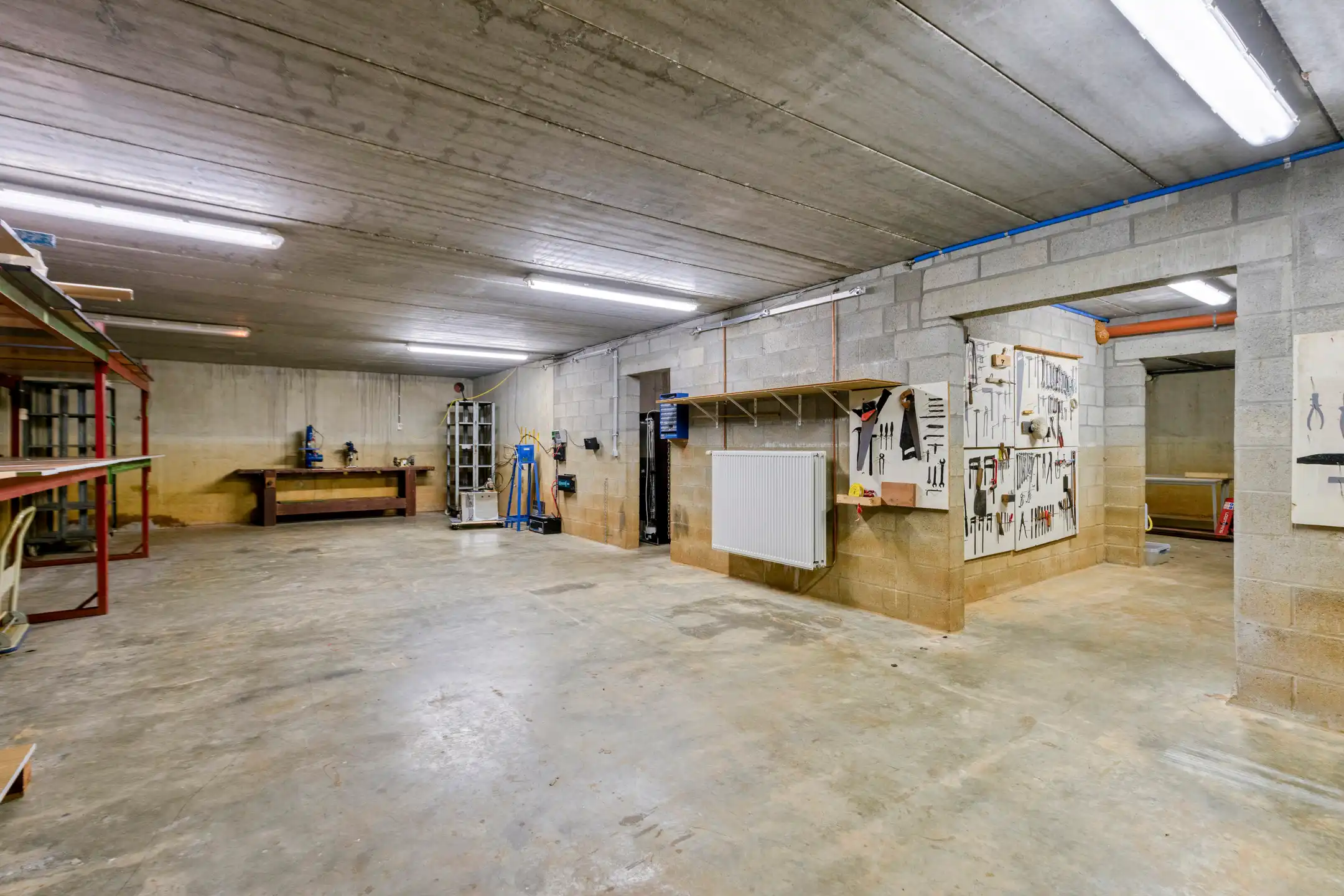 Perfect instapklare woning met aparte handelsruimte foto 32