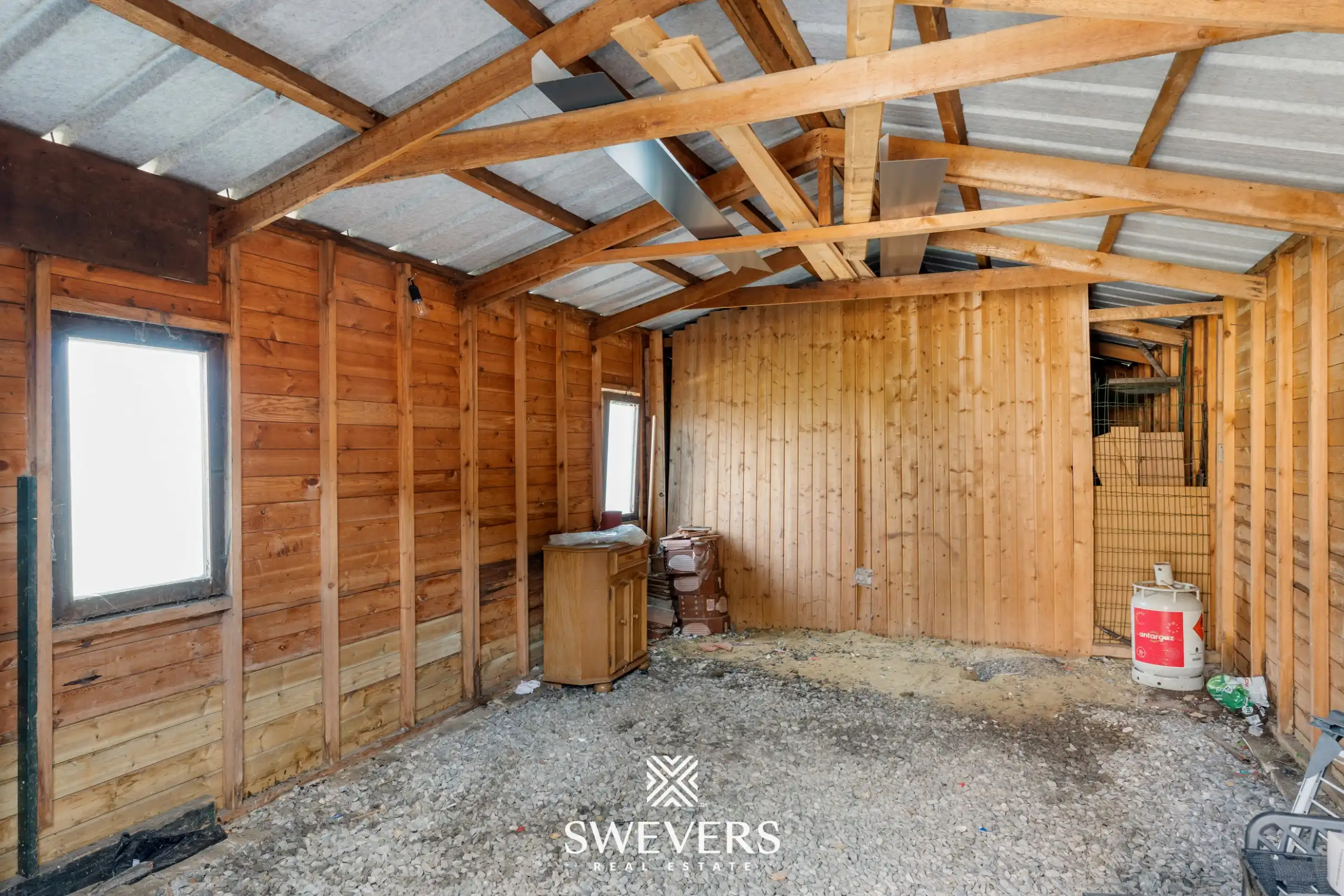 Te renoveren gelijkvloerse bungalow met 3 slaapkamers foto 24
