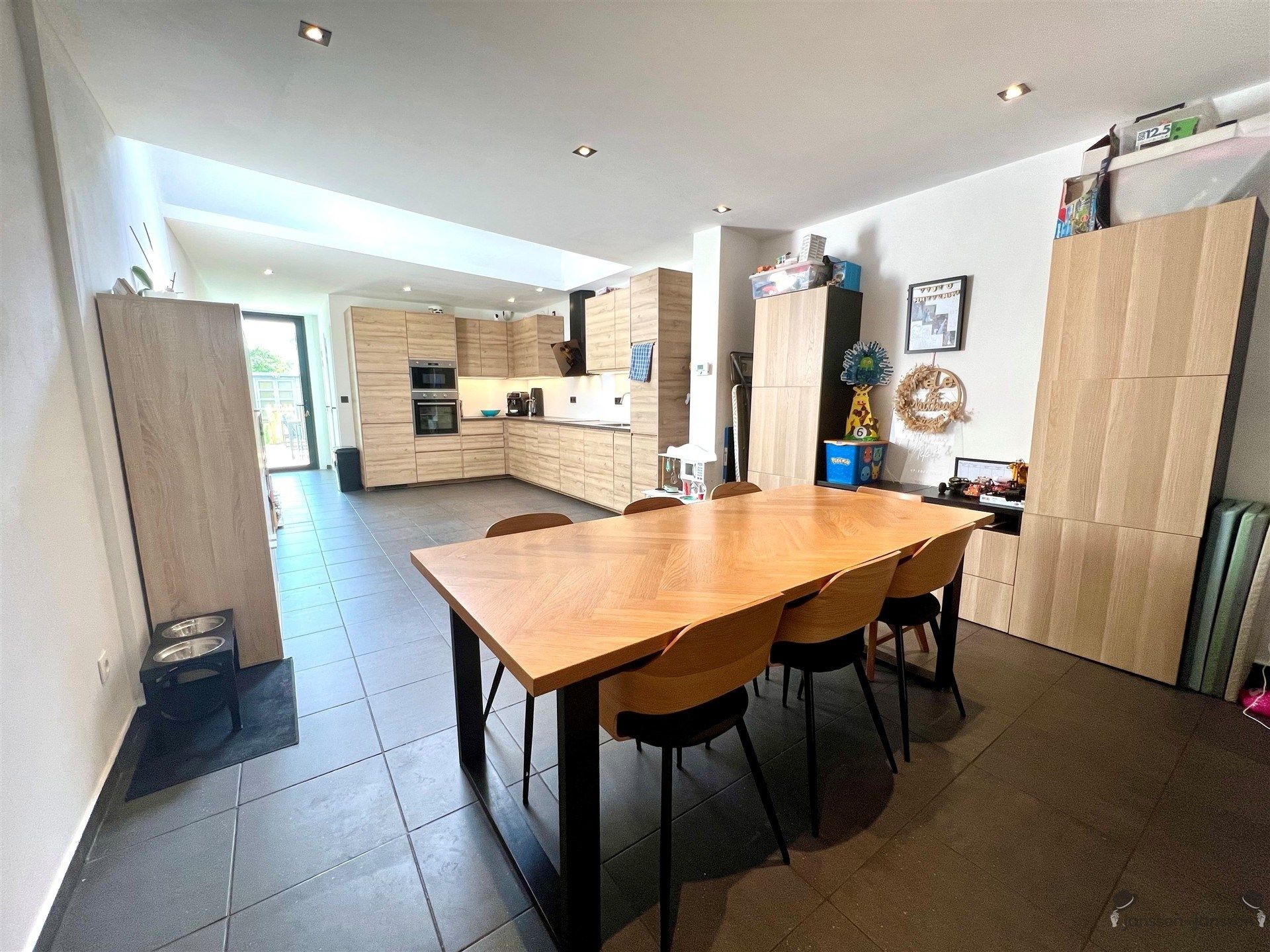 Gezellige woning met 4 slpk en tuin foto 4