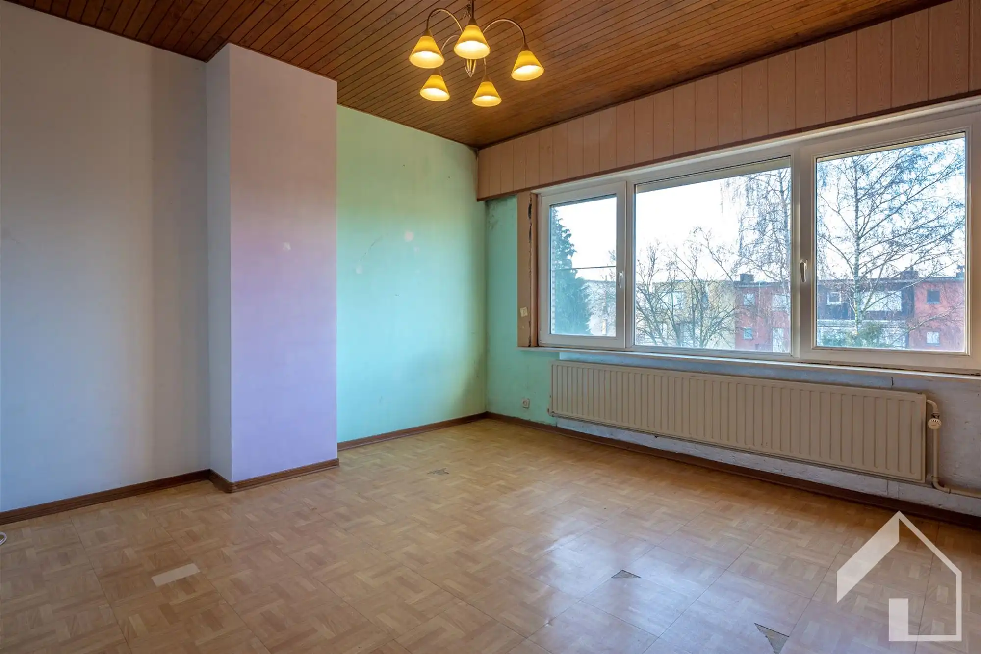 Op te frissen gezinswoning in centrum Stabroek foto 14