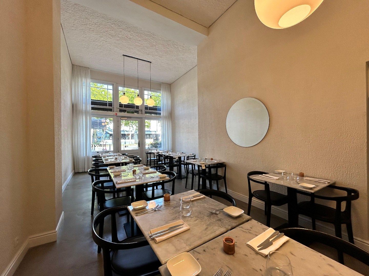 Handelsgelijkvloers te huur op toplocatie foto 4