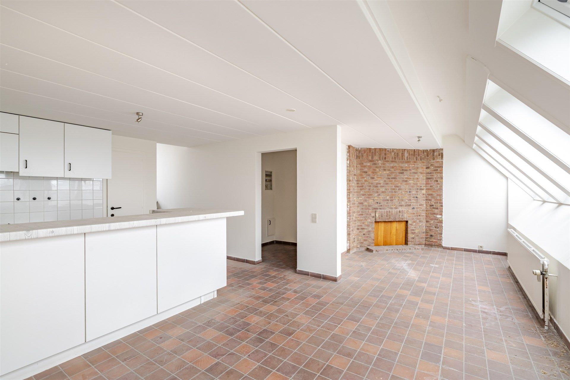 Opbrengsteigendom bestaande uit 7 appartementen + 1 kantoorruimte + 13 overdekte autostaanplaatsen foto 22